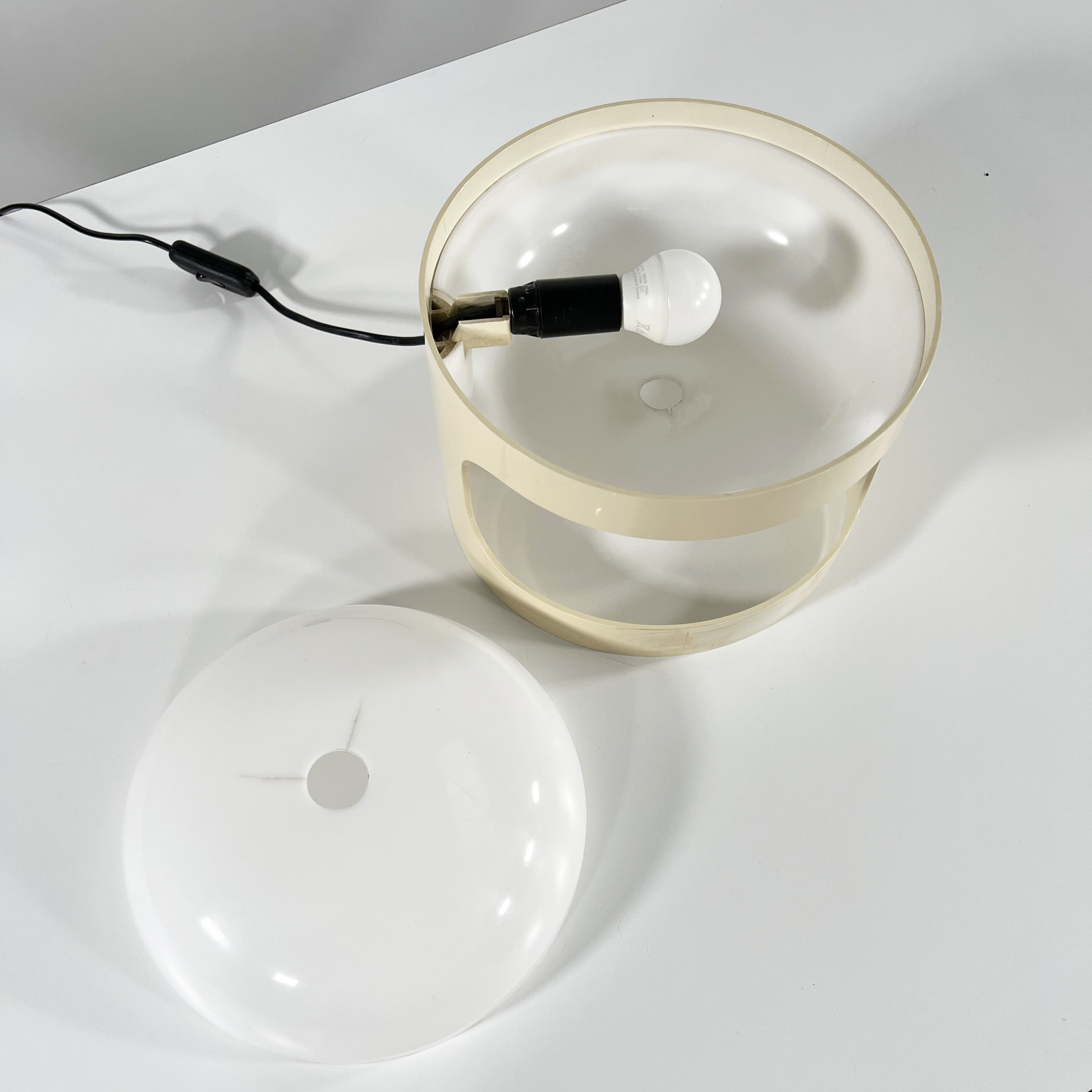 Lampe de Table KD27 beige par Joe Colombo pour Kartell, 1970