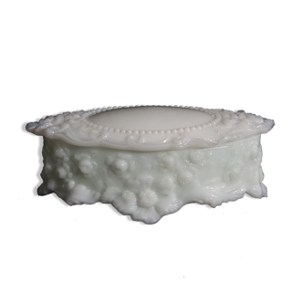 Baroque style jewelry box in white opaline