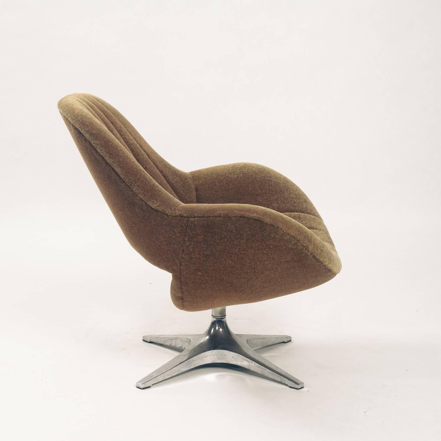 Fauteuil pivotant Space Age en mohair vert marron, années 1960