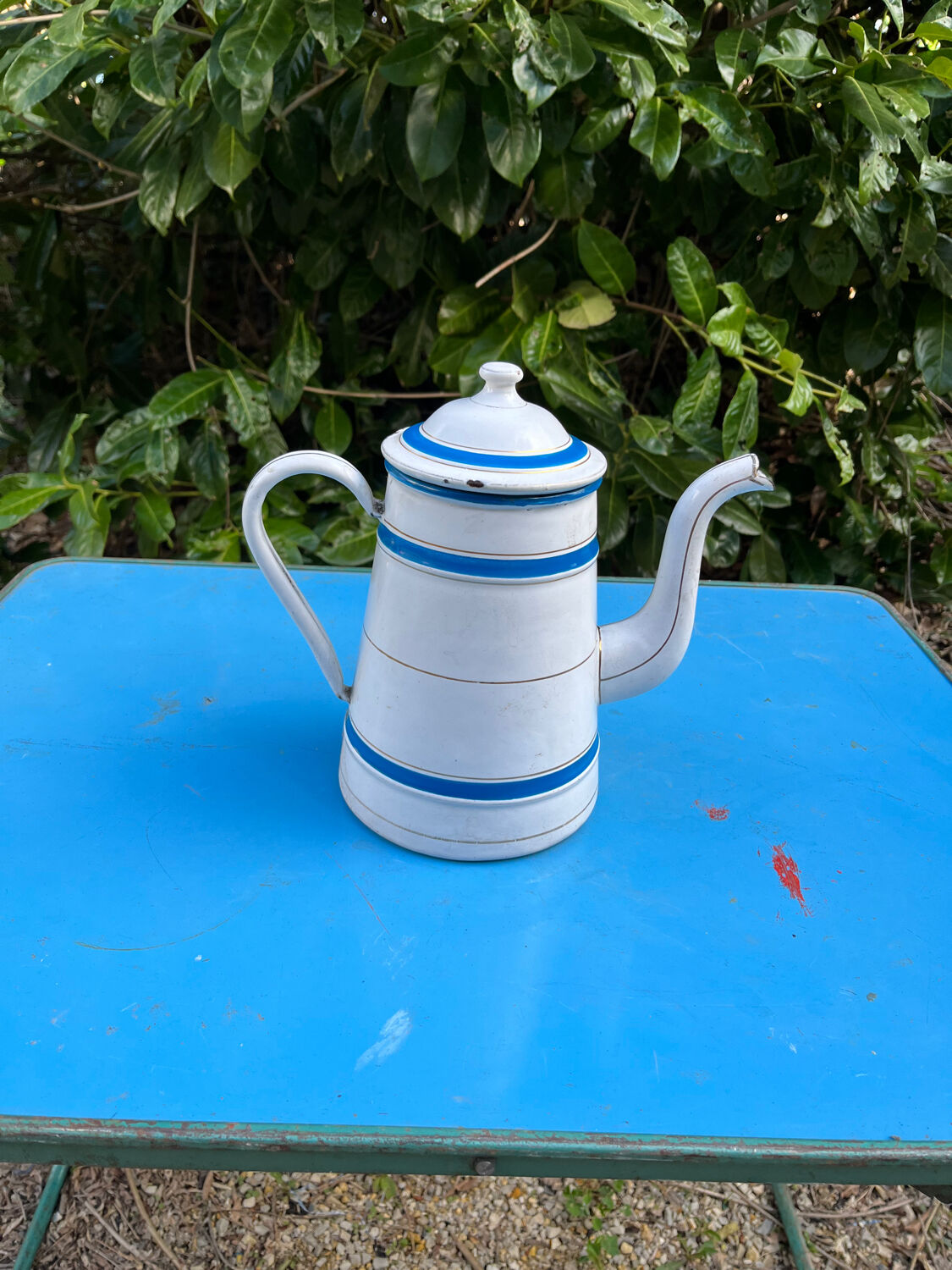 Enamelled coffee maker