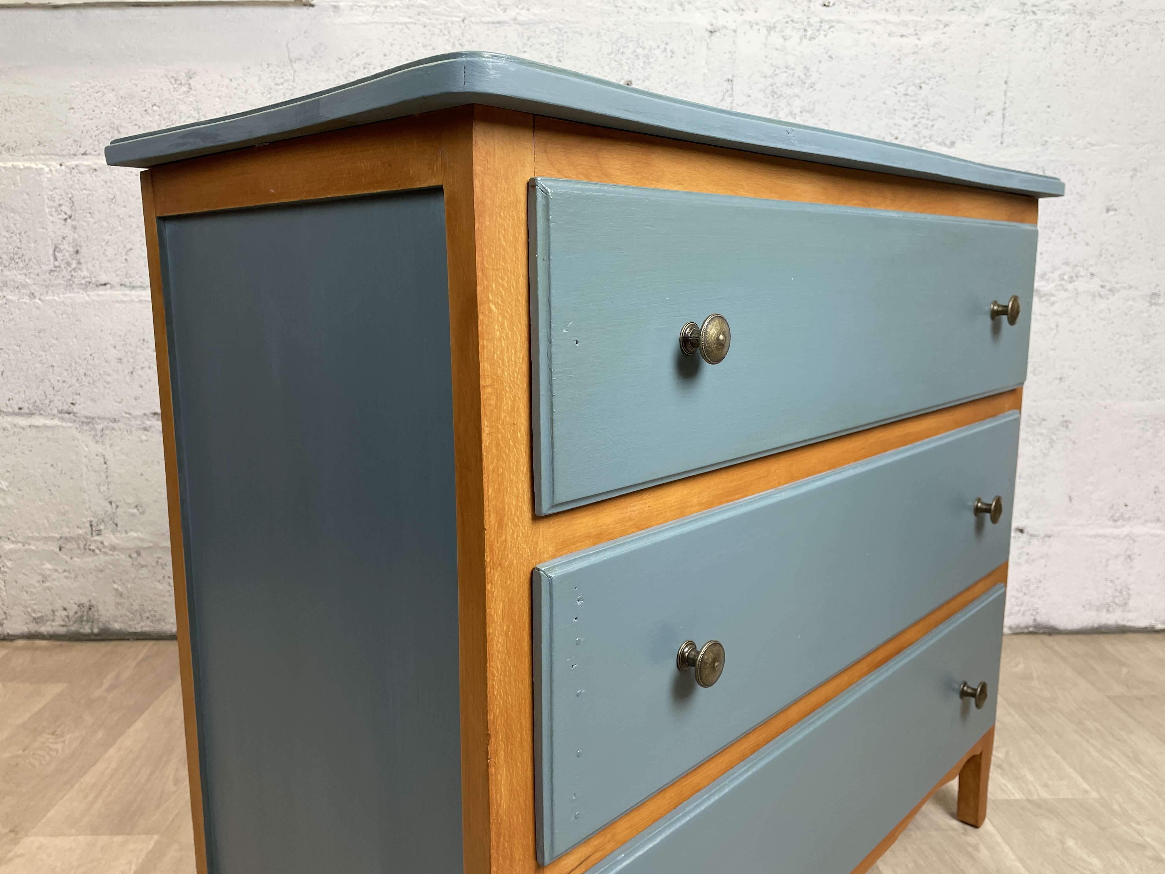 Vintage chest of drawers 3 drawers in restored wood with Liberon paint