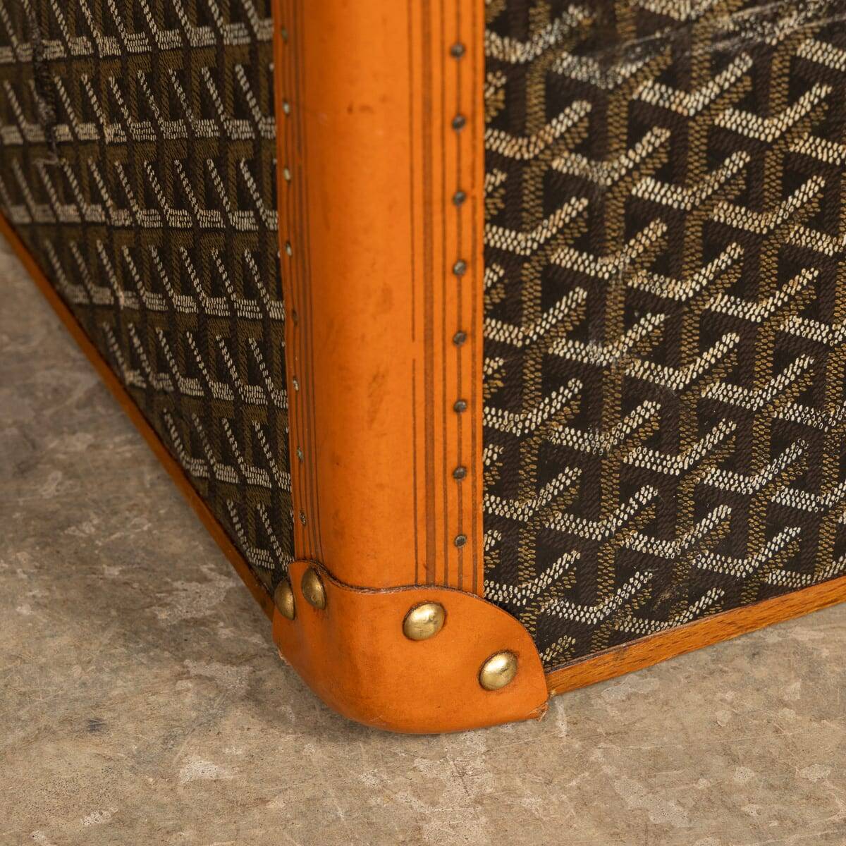 Antique 20thC French Hat Trunk In Chevron Canvas By Goyard, Paris c.1920