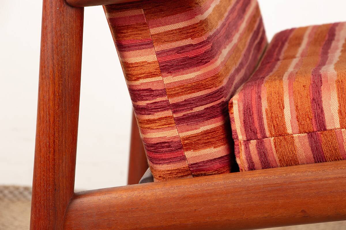 Pair of Danish armchairs in solid teak and fabric, Svend Aage Eriksen 1960.