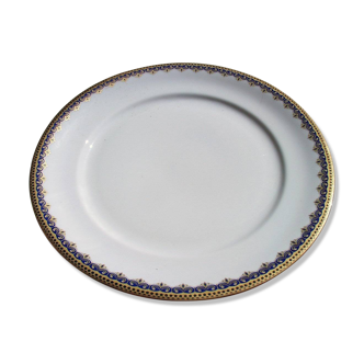 Lot de 14 assiettes plates en porcelaine