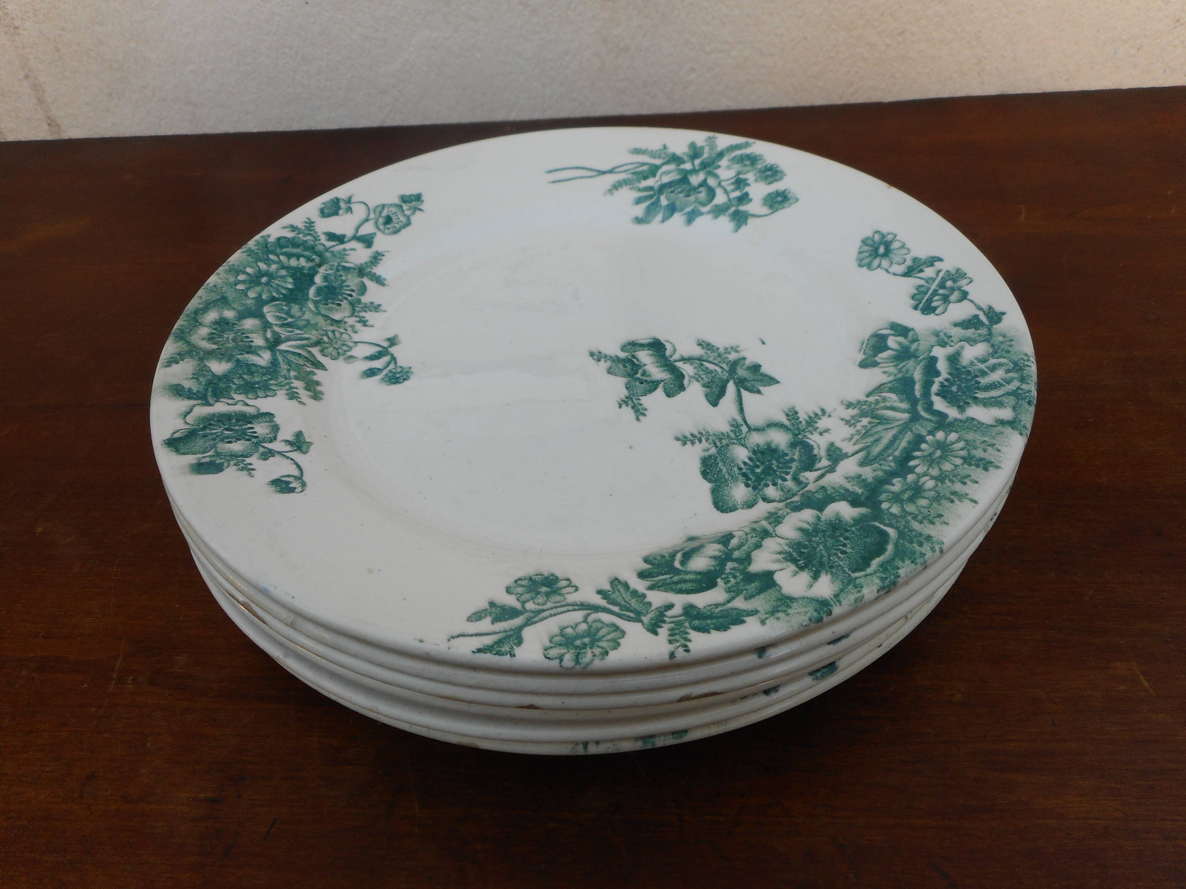 Six earthenware plates