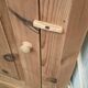 Armoire d'angle ancienne