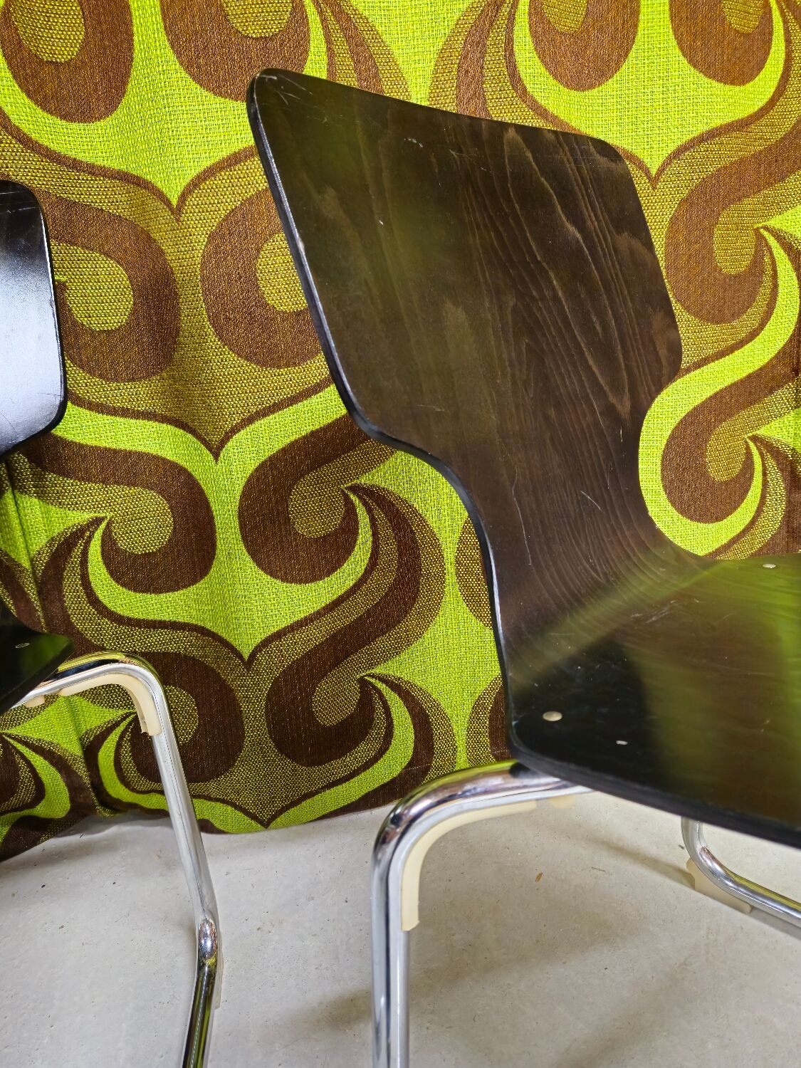 Lot of 10 Vintage 1970s Stacking Chairs