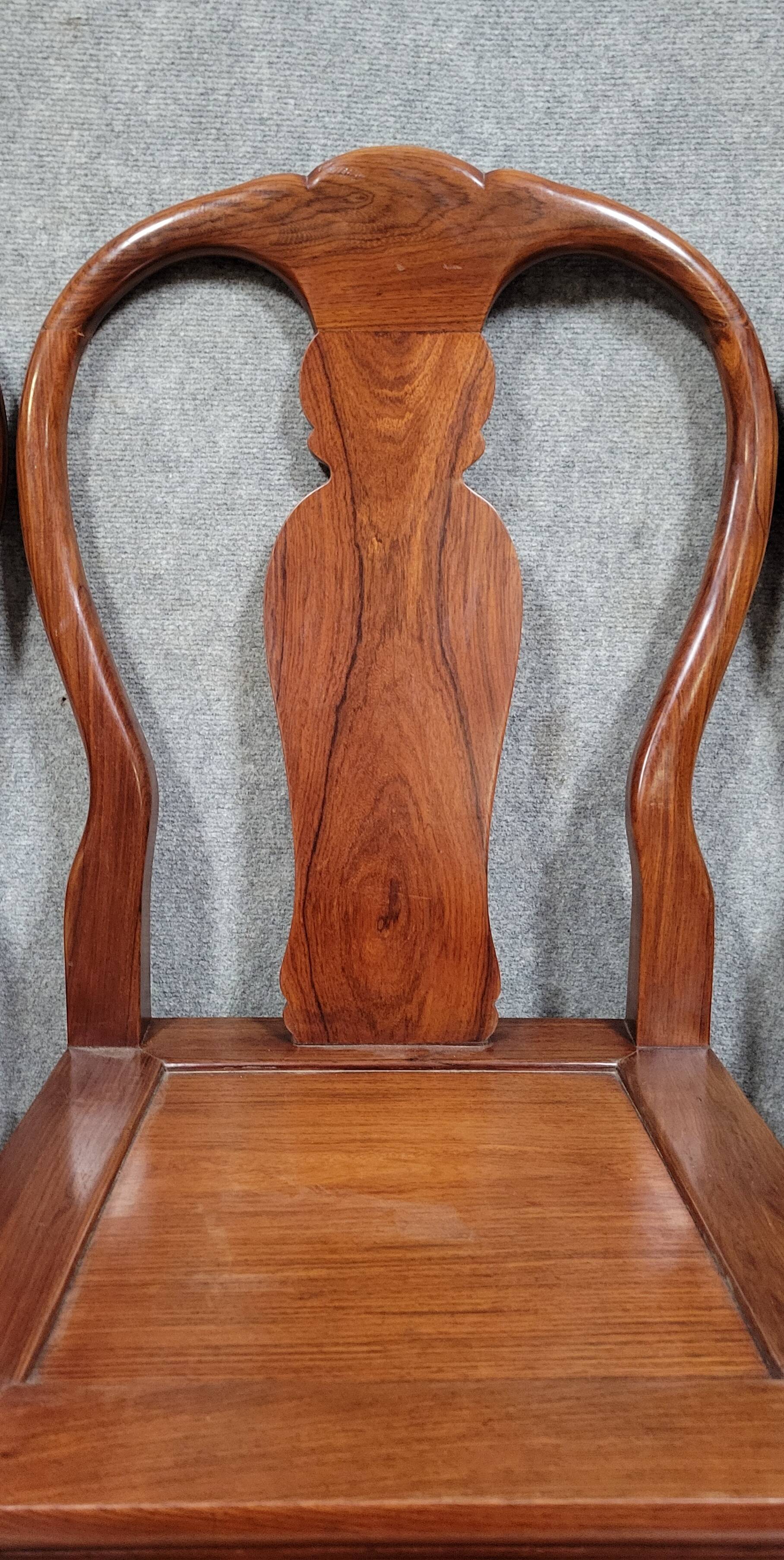 Asie XXeme : Série de 6 chaises en bois exotique