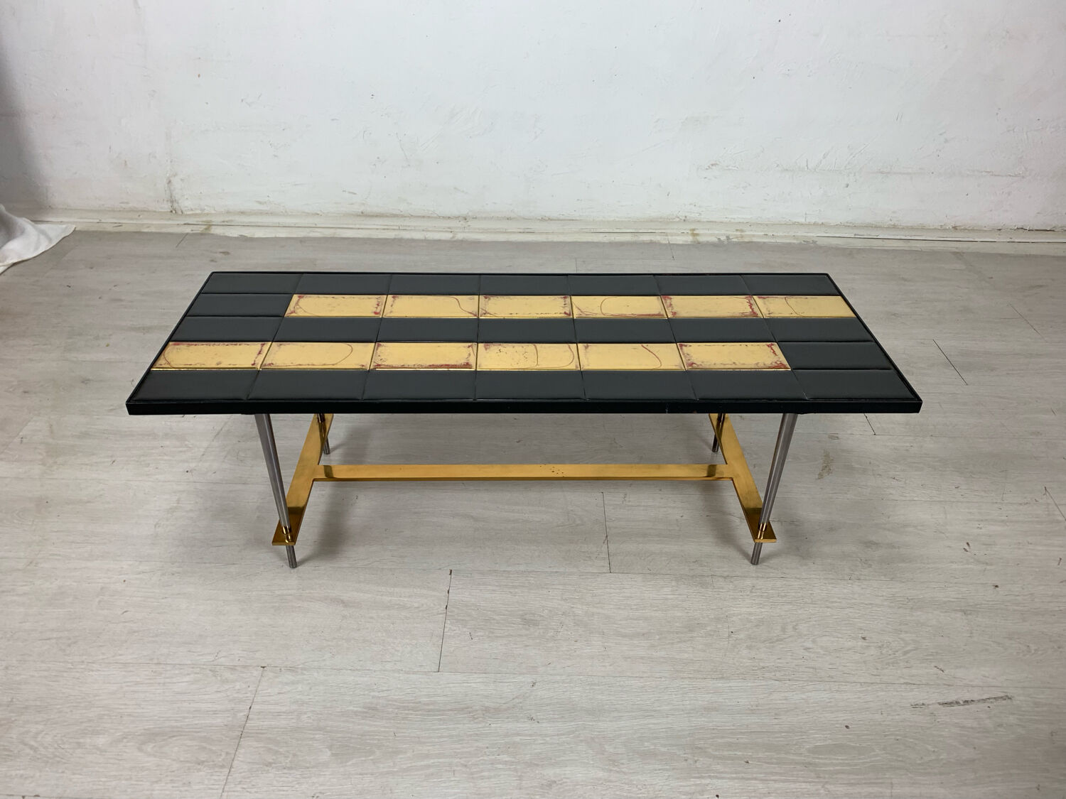 Ceramic coffee table