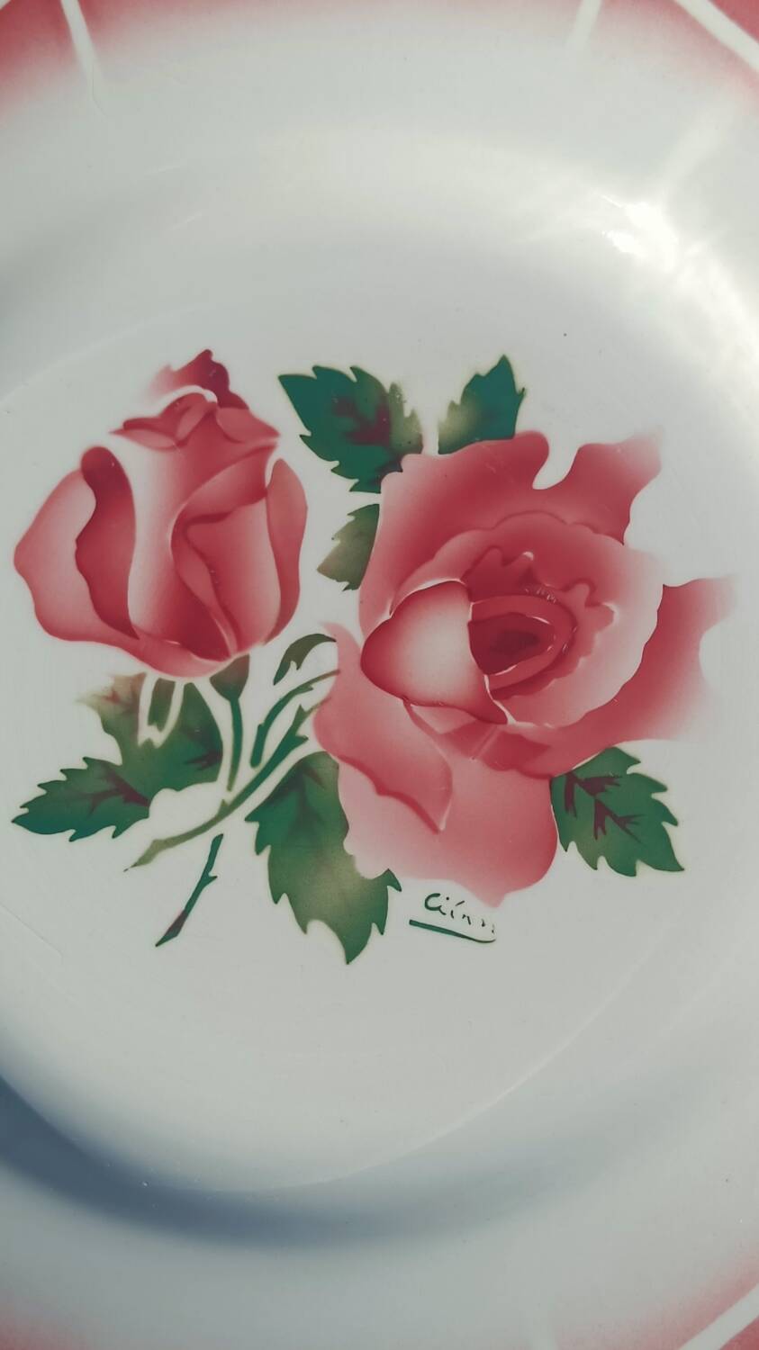 flat plates Digoin Sarreguemines Cibon – red roses decoration – vai
