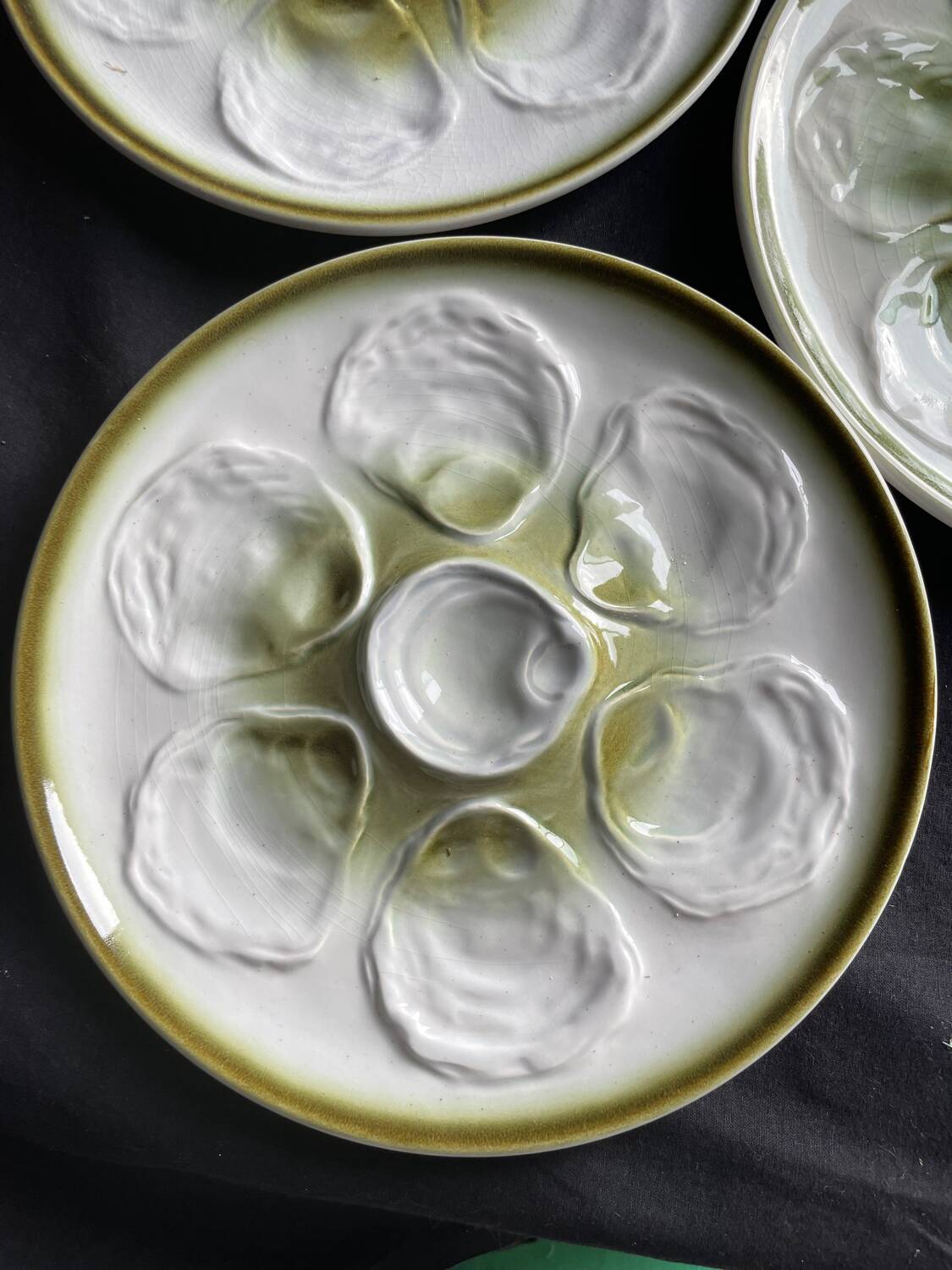 4 plates, at Huitre, Saint-Amand.