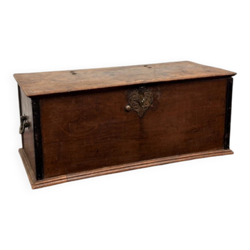 Antique Colonial Blanket Chest