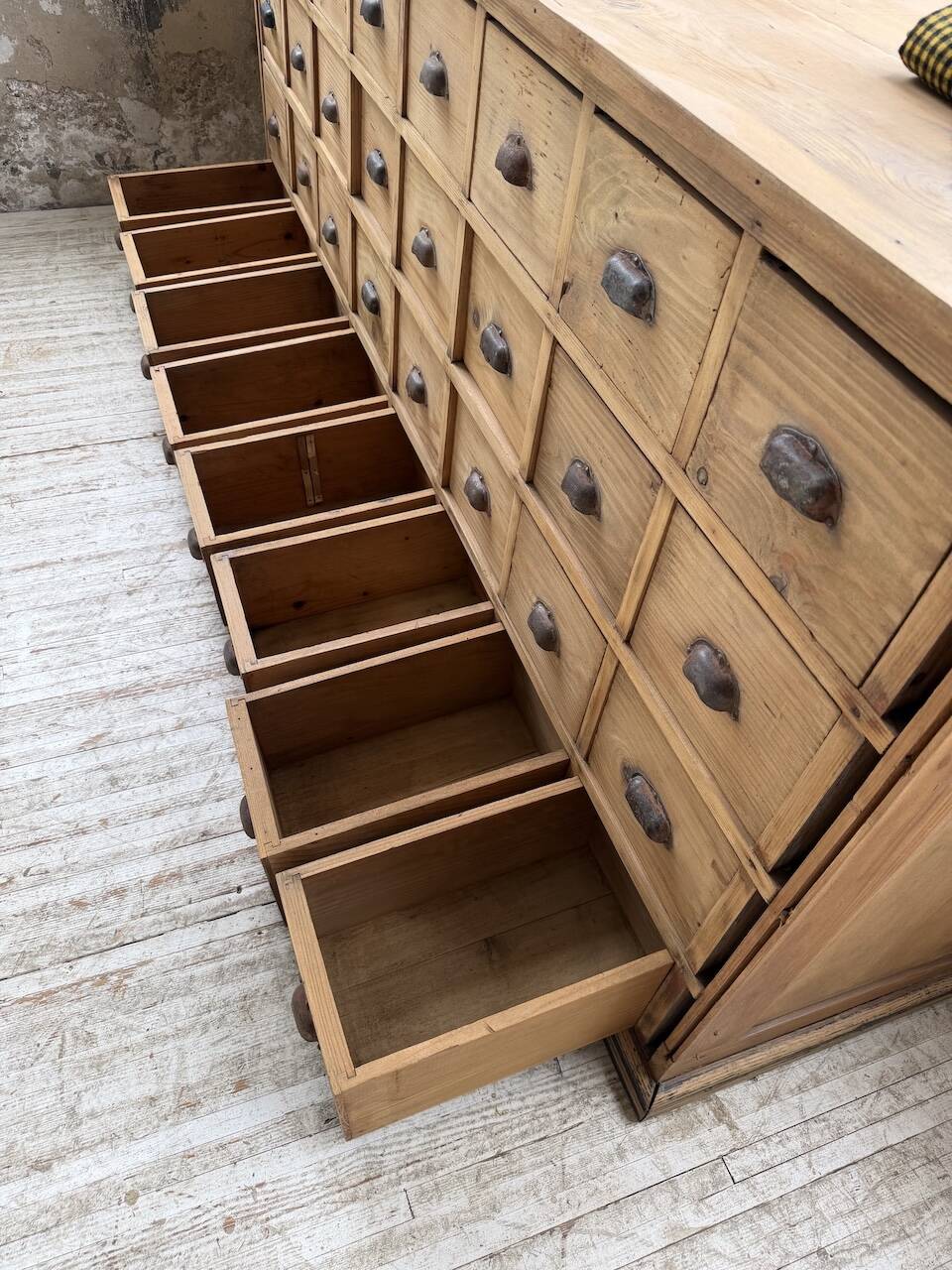 Meuble de métier pin XL années 50