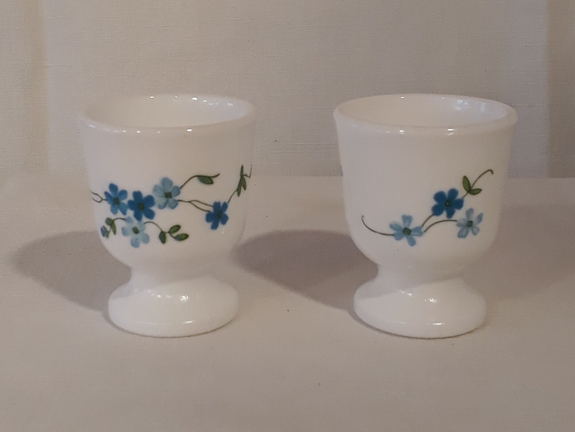Arcopal eggcups duo