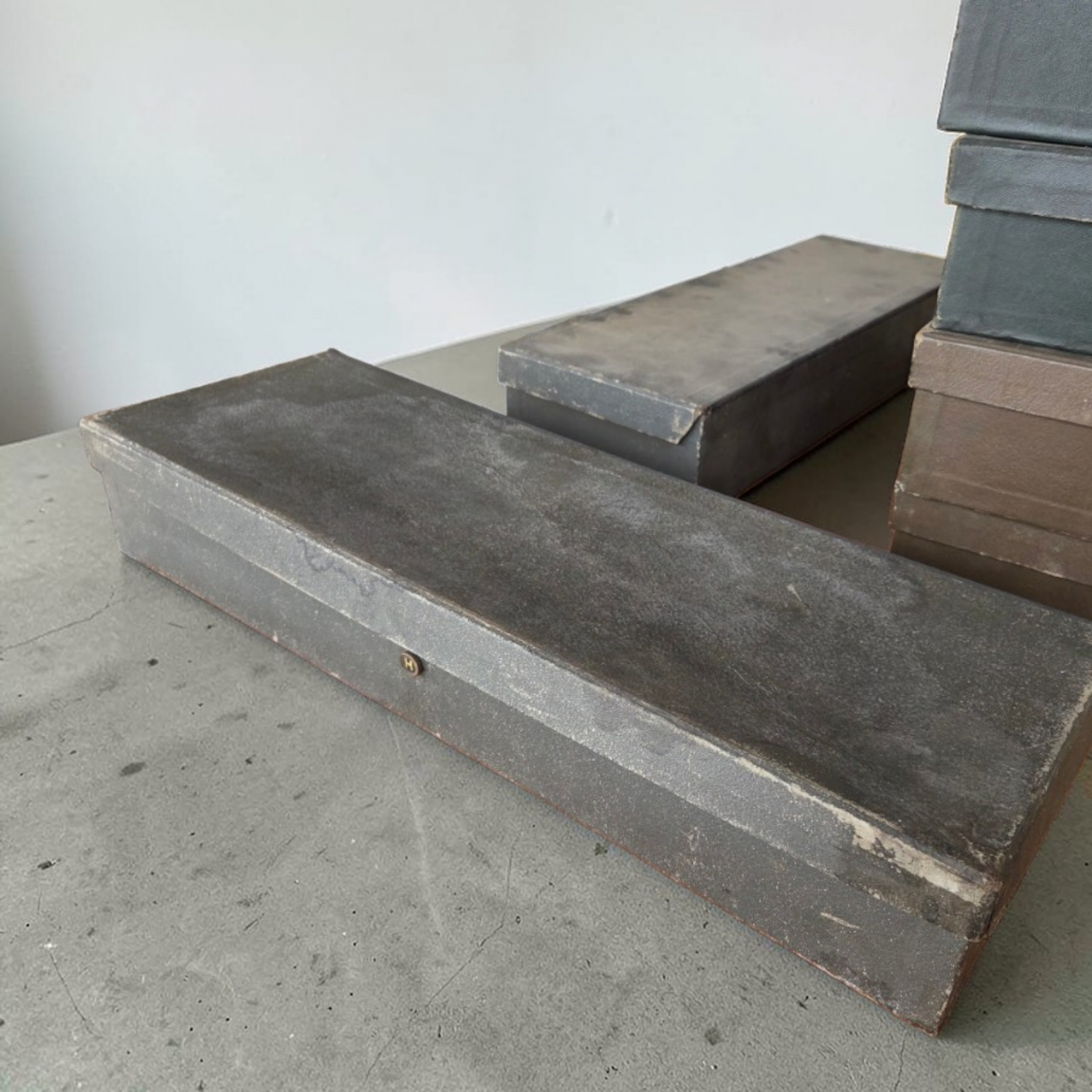 Cardboard maker's furniture