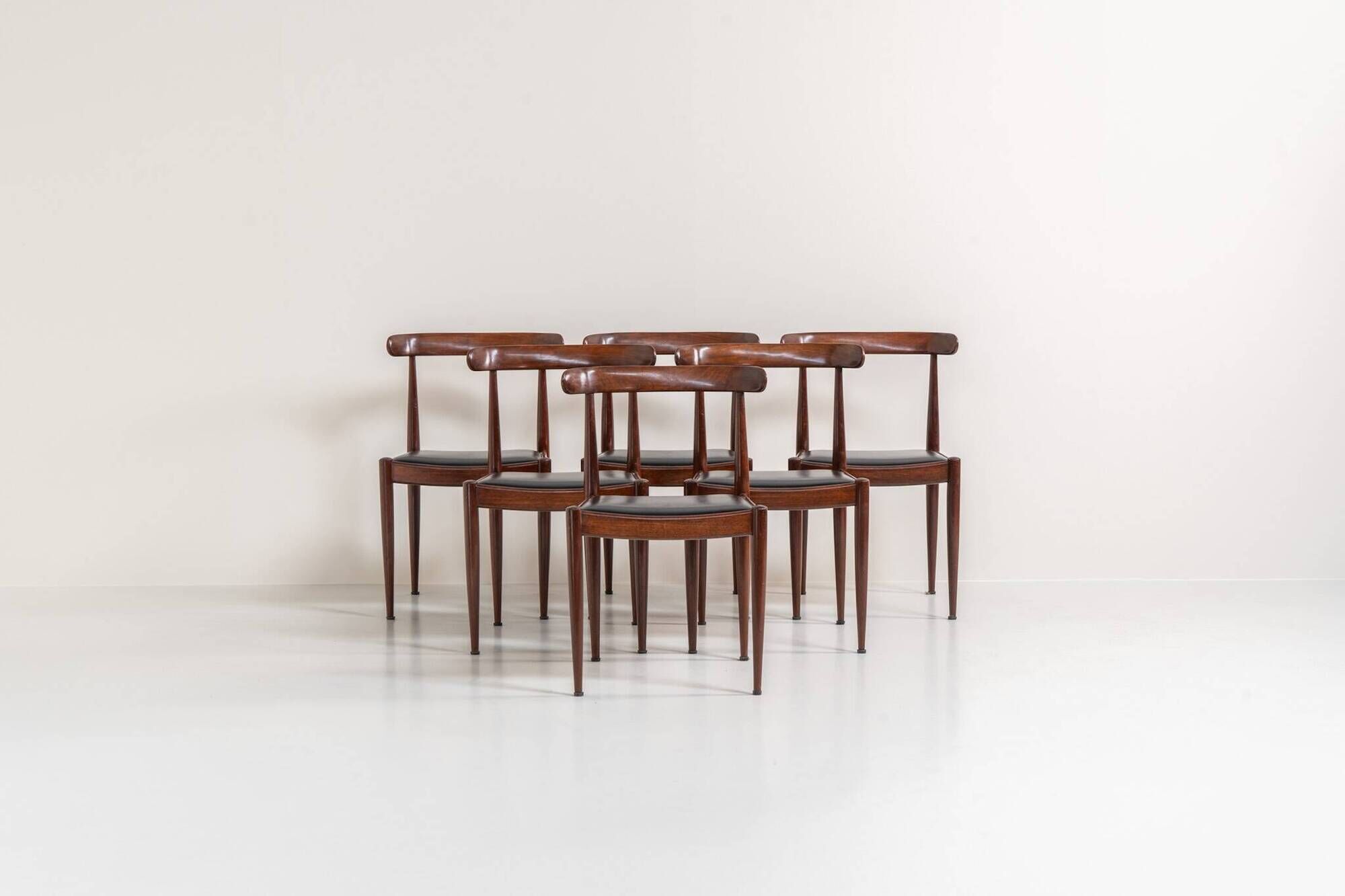 Set of 6 "Model 500" dining chairs by Alfred Hendrickx