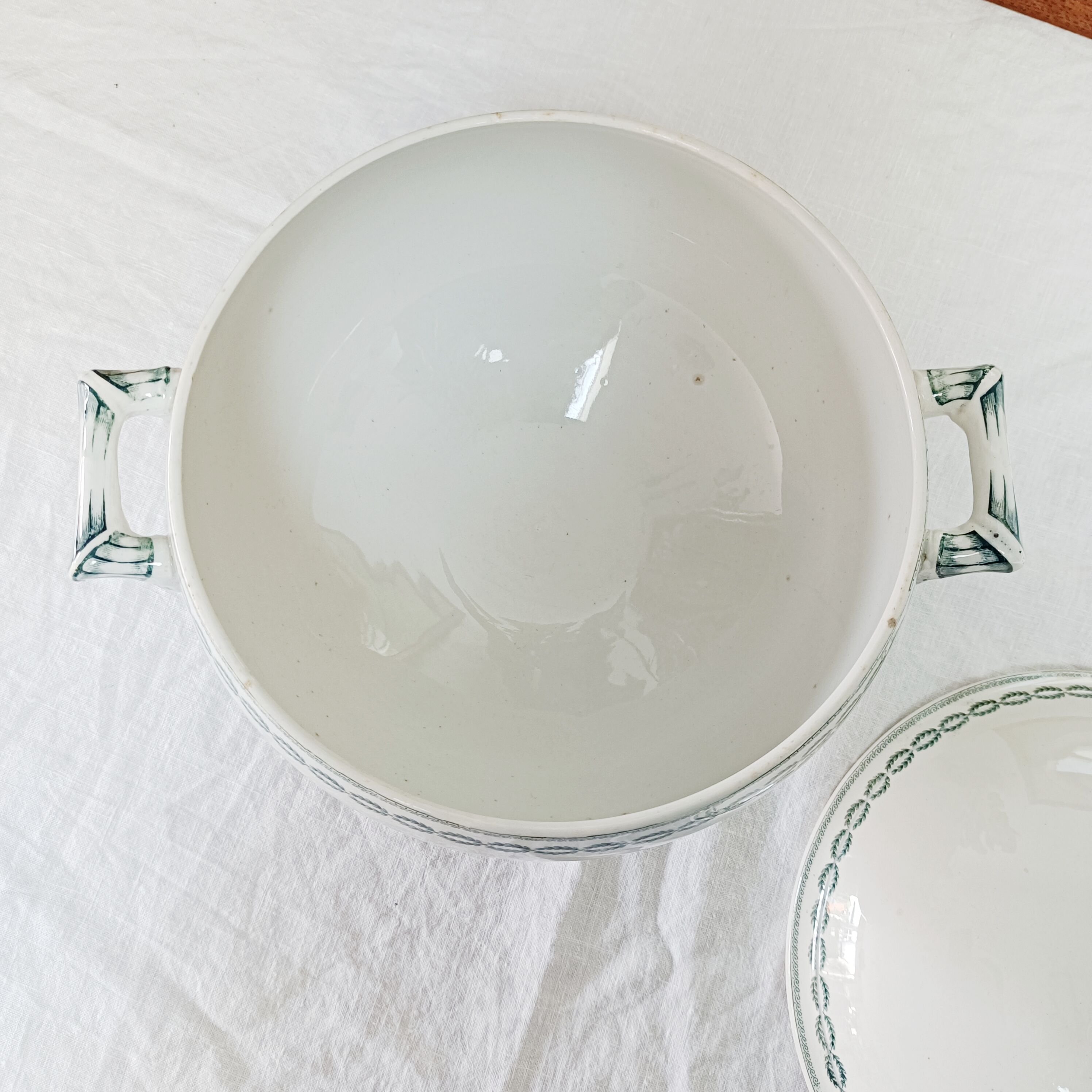 Sarreguemines U&C Iron Earth Soup Tureen, Nobilis