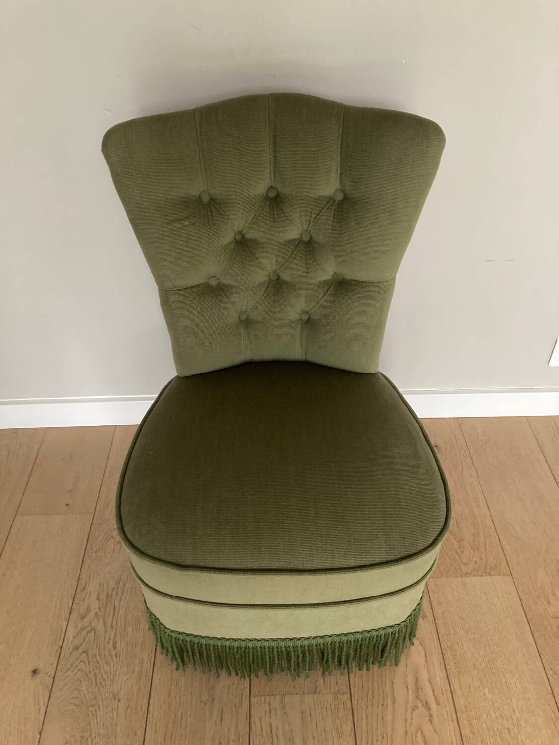 Toad velvet armchair