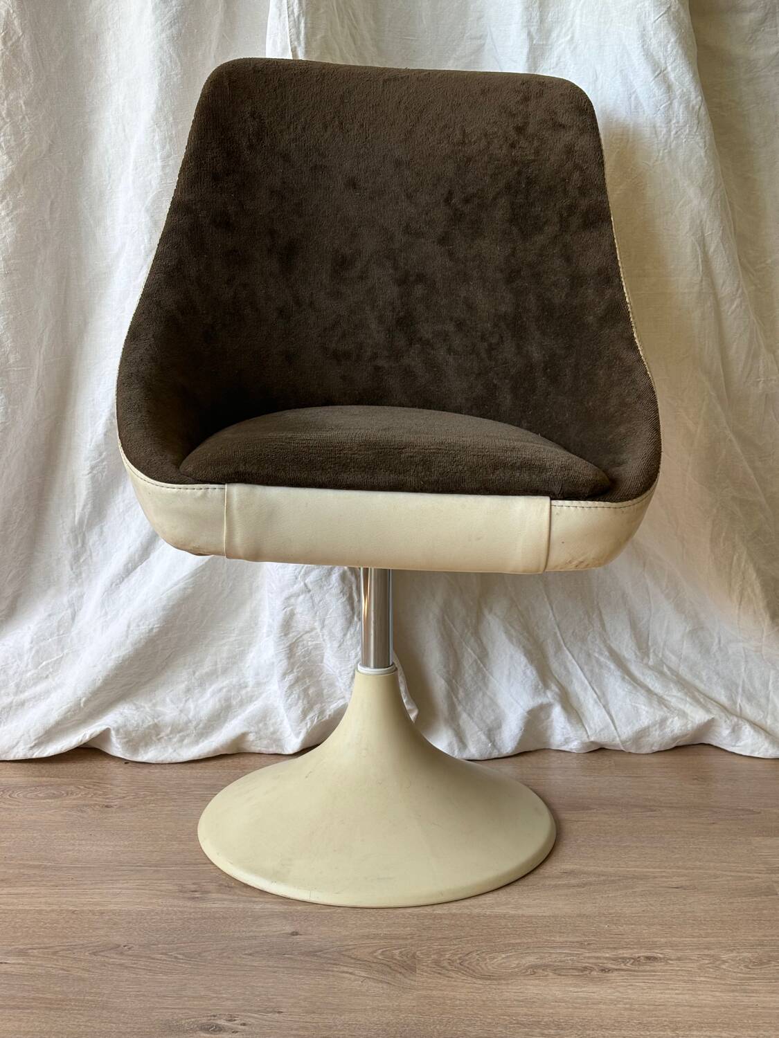 Swivel tulip chair 1970