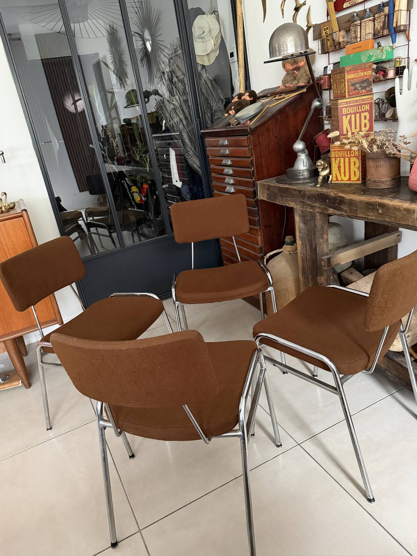 Set of 4 tubular chairs in chrome metal – Mid Century style