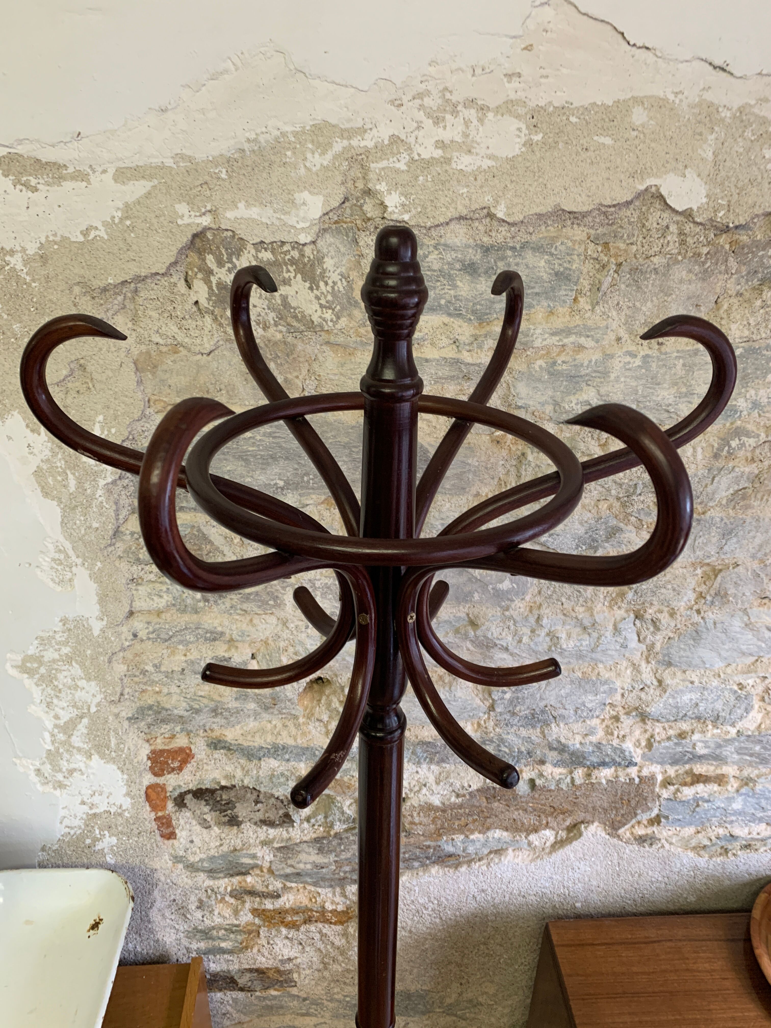 Parrot coat rack