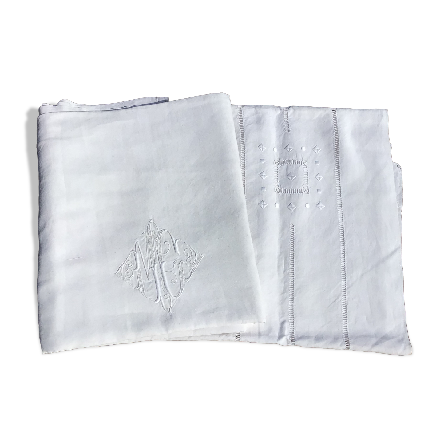 Drap 2-seater MG linen at the end of the triple-scale - open squares