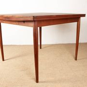 Table de repas Danoise carrée et extensible, teck, modèle 592, Arne Vodder.