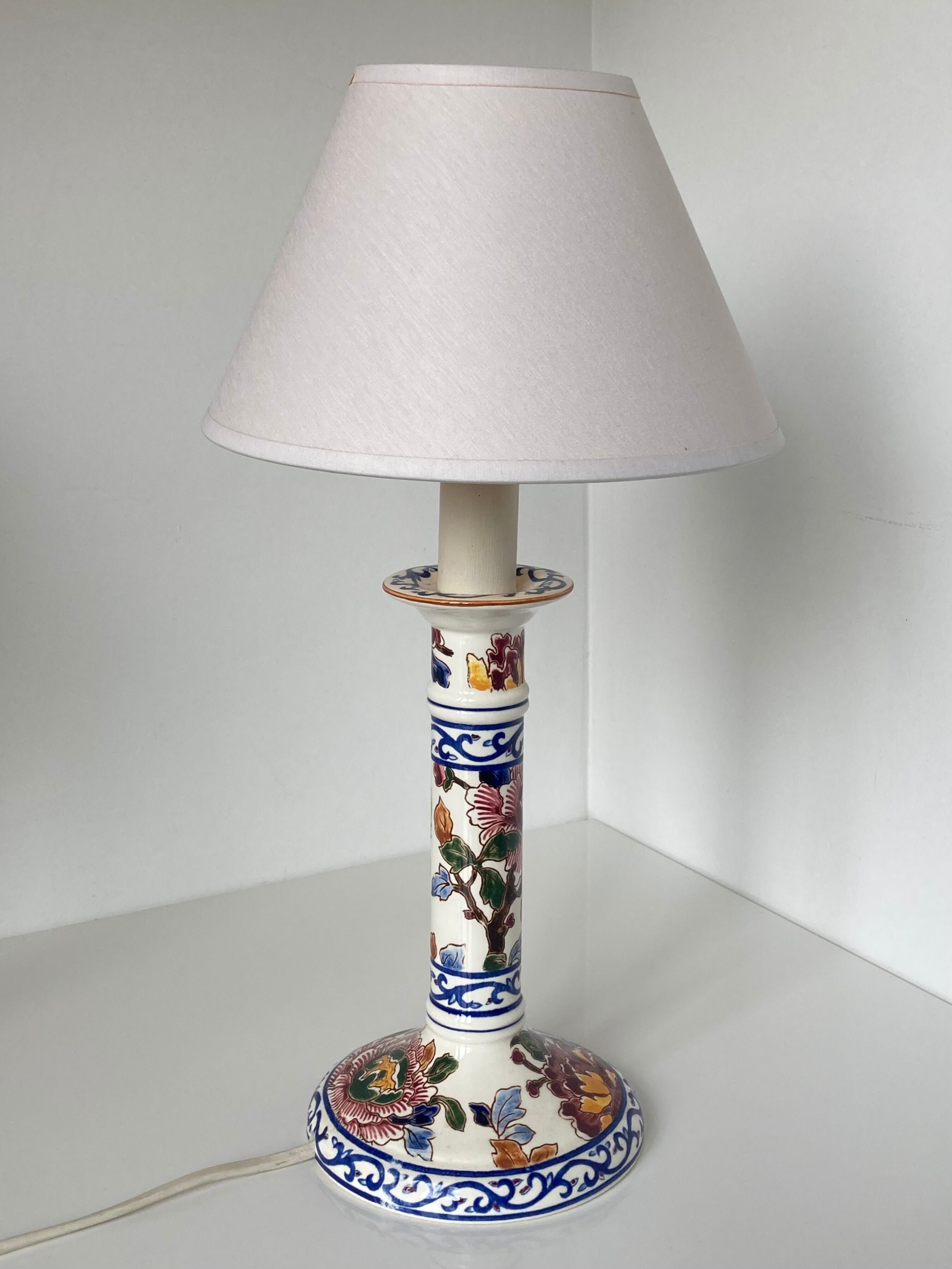 Pairs of lamps in fine Gien earthenware decorated by hand