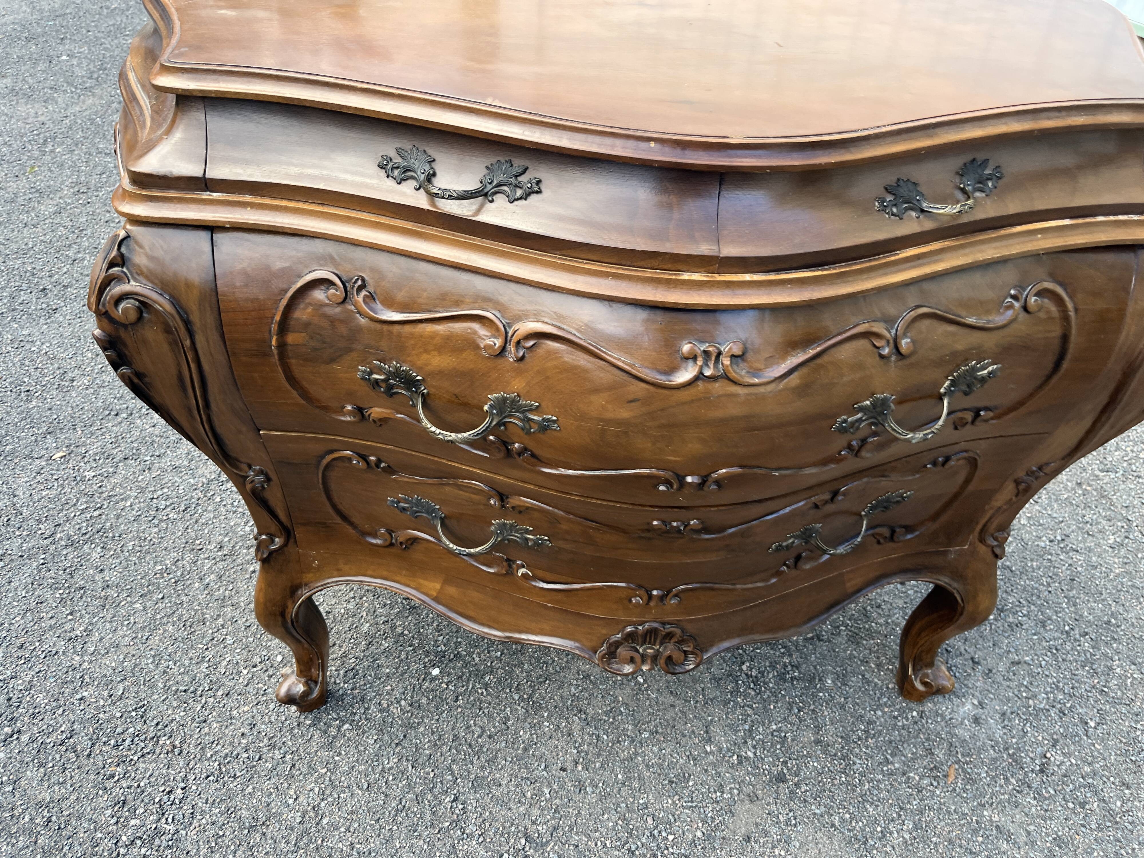 Bordeaux tomb chest of drawers, Louis XV style