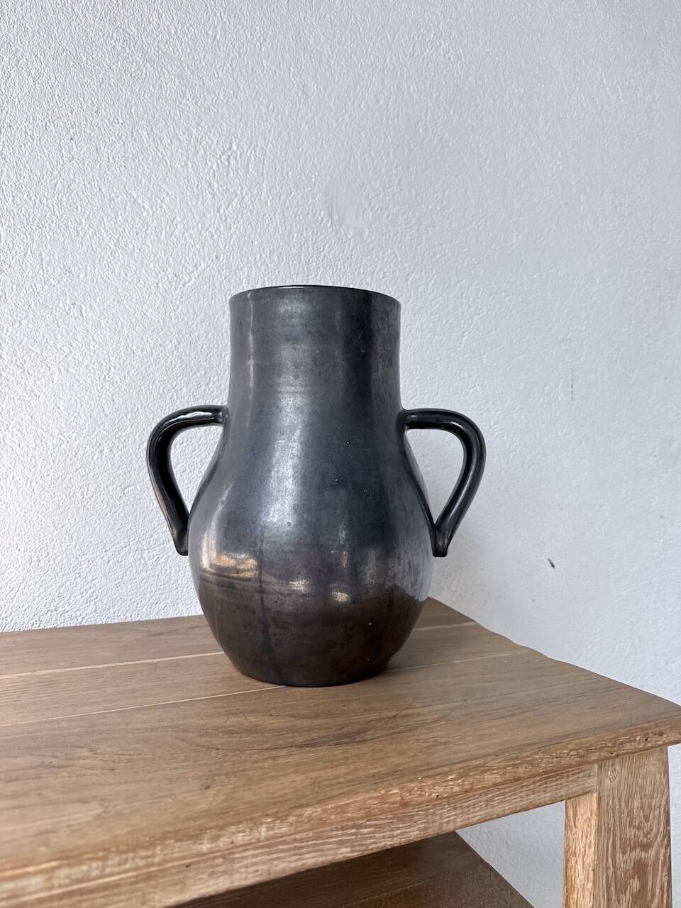 Handled vase Accolay