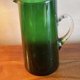 Pichet en verre vert