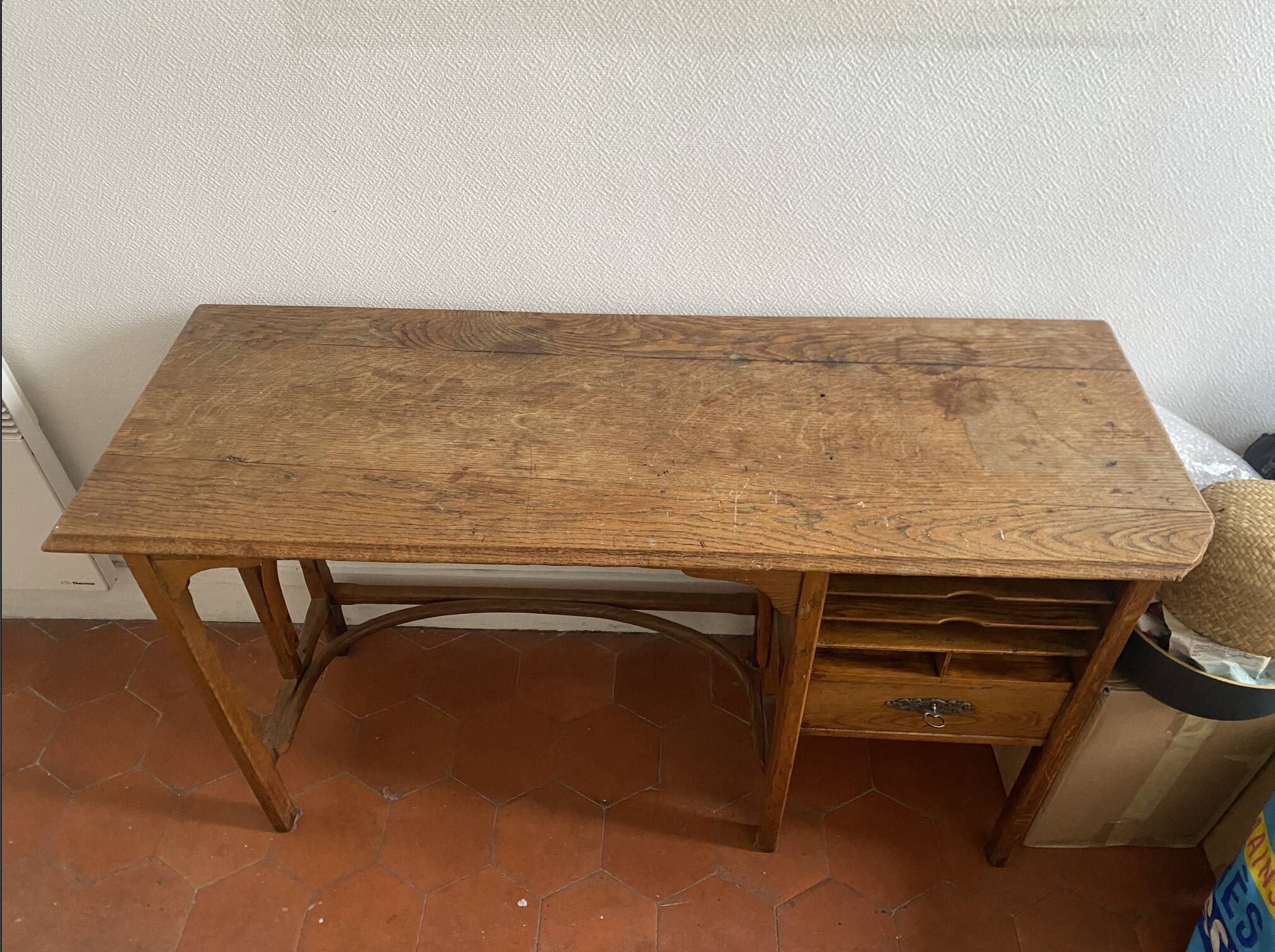 Children's desk wood