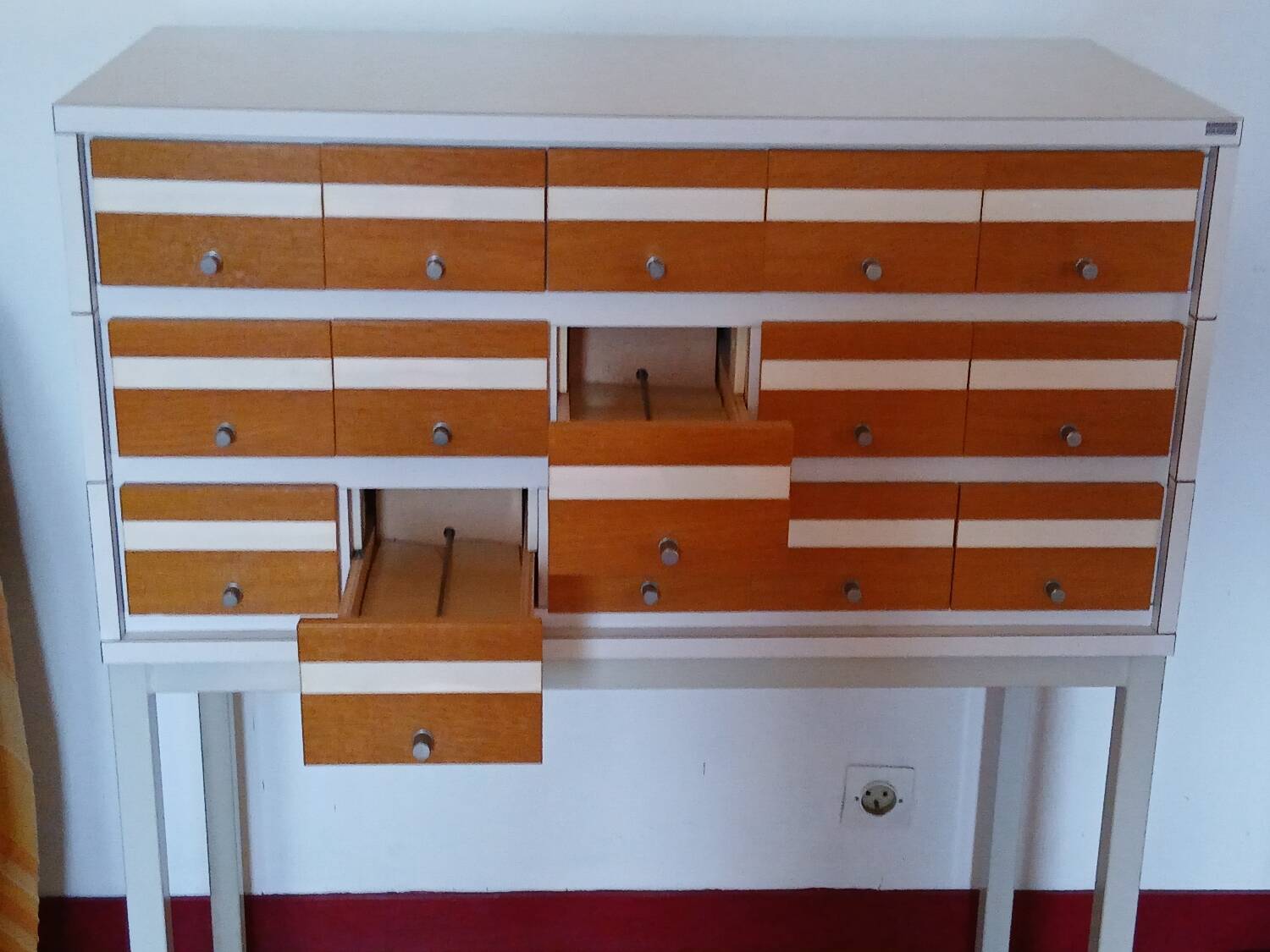 Meuble Borgeaud - Design Industriel & Bois - 15 Casiers