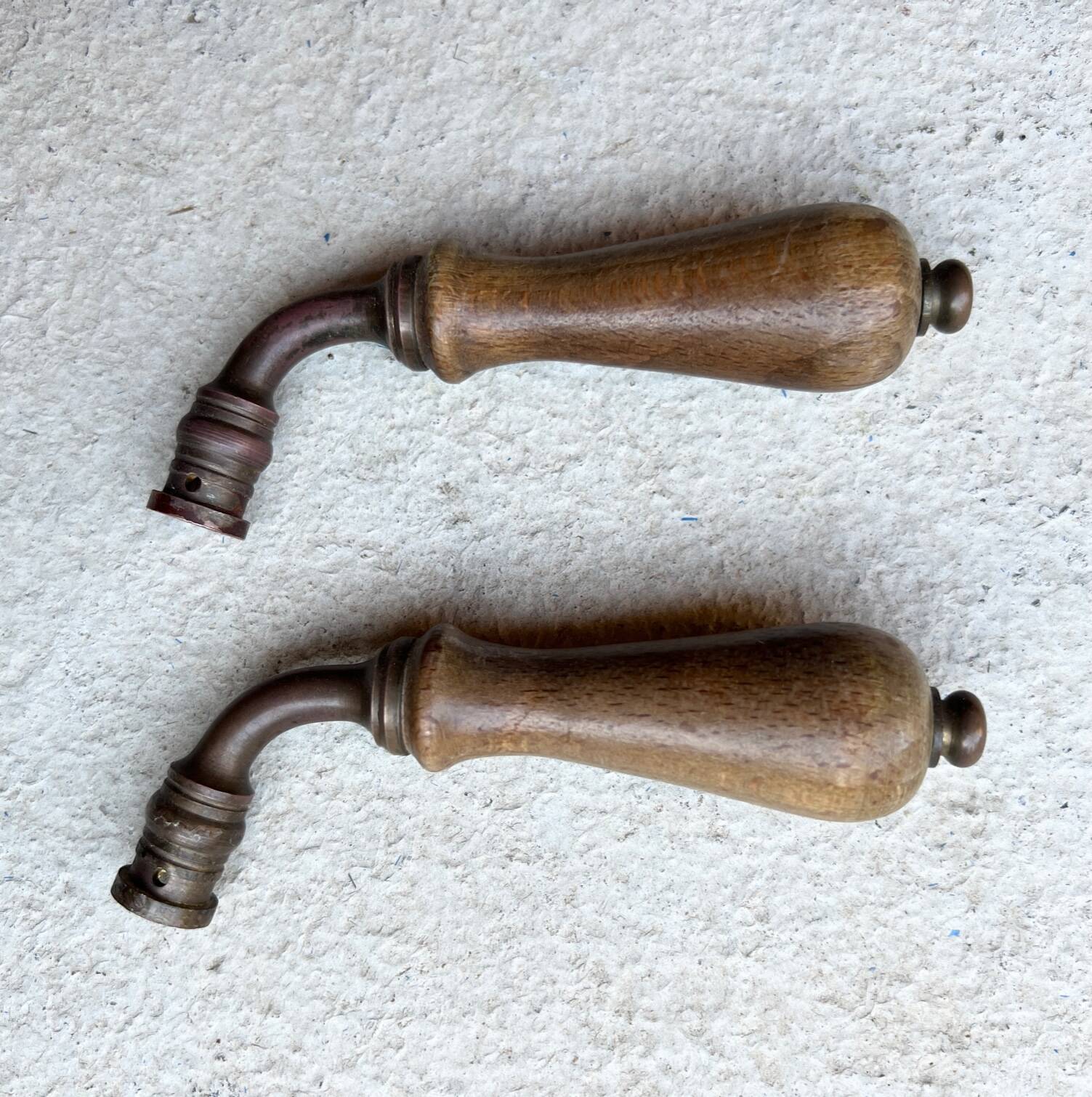 Portes de magasin fin XIXem, devanture de mercerie avec vitraux Art Nouveau