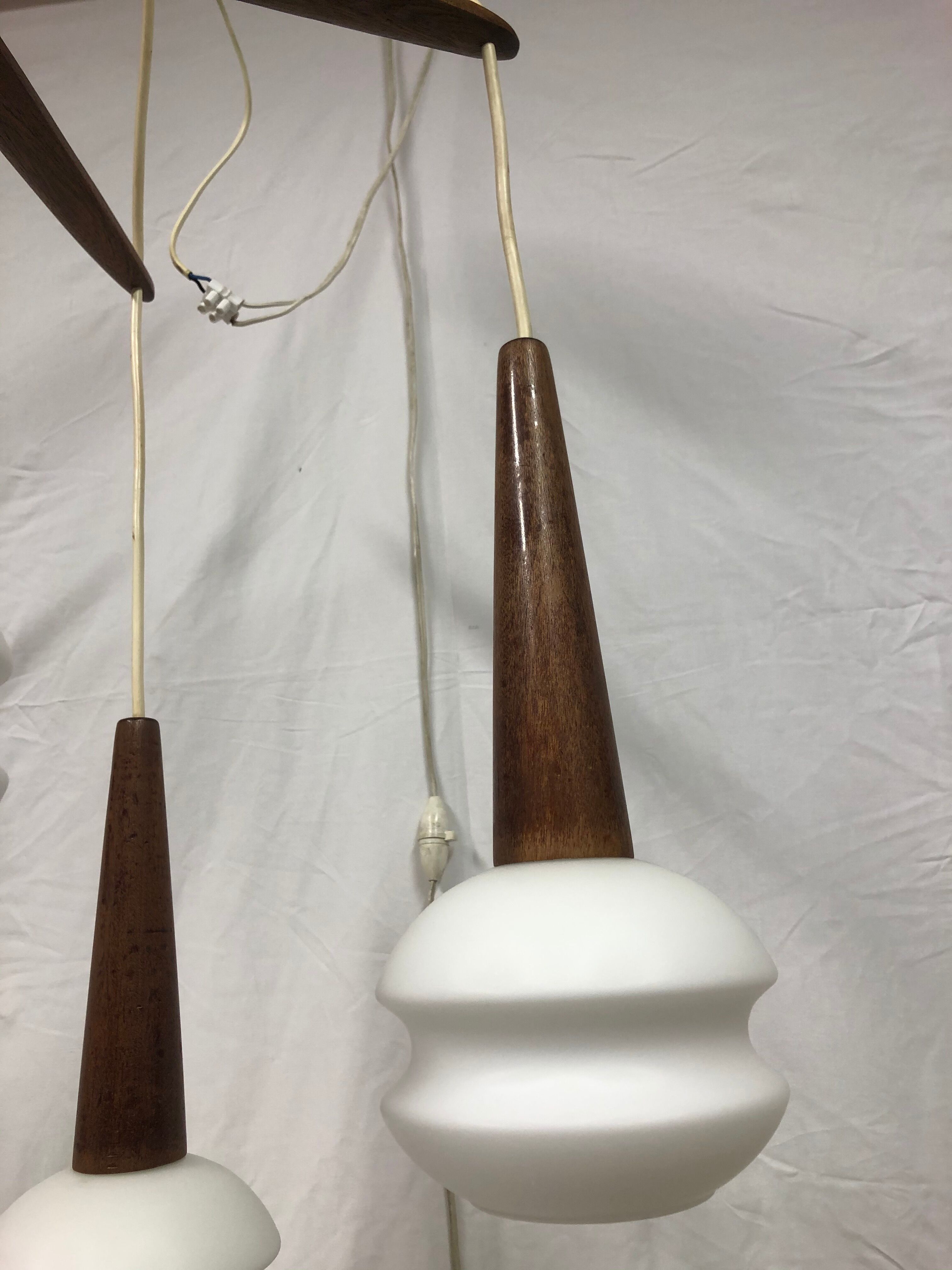 Scandinavian style boomerang suspension of the 60s