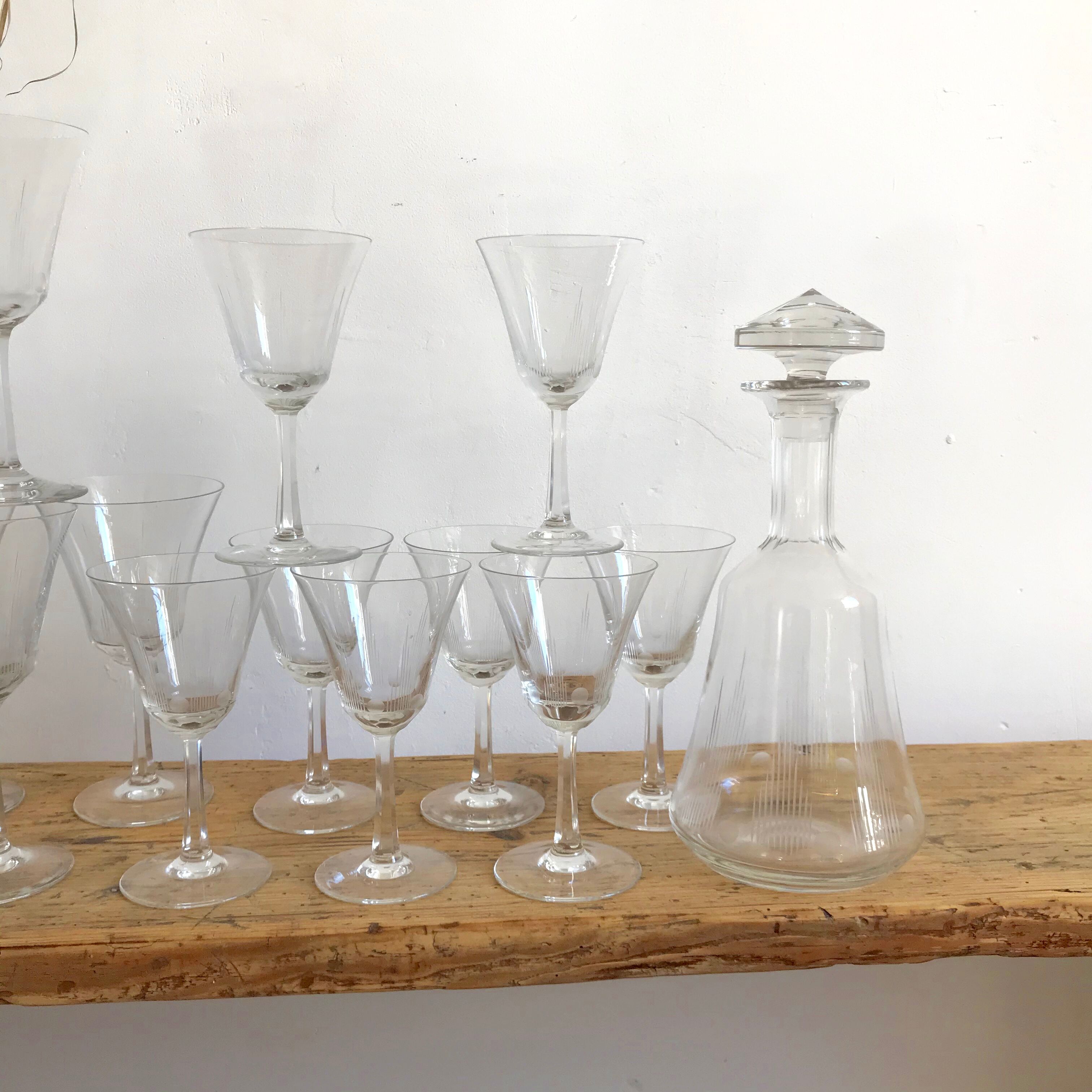 Chiseled glass and carafes