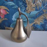 2 pears and 1 brass apple