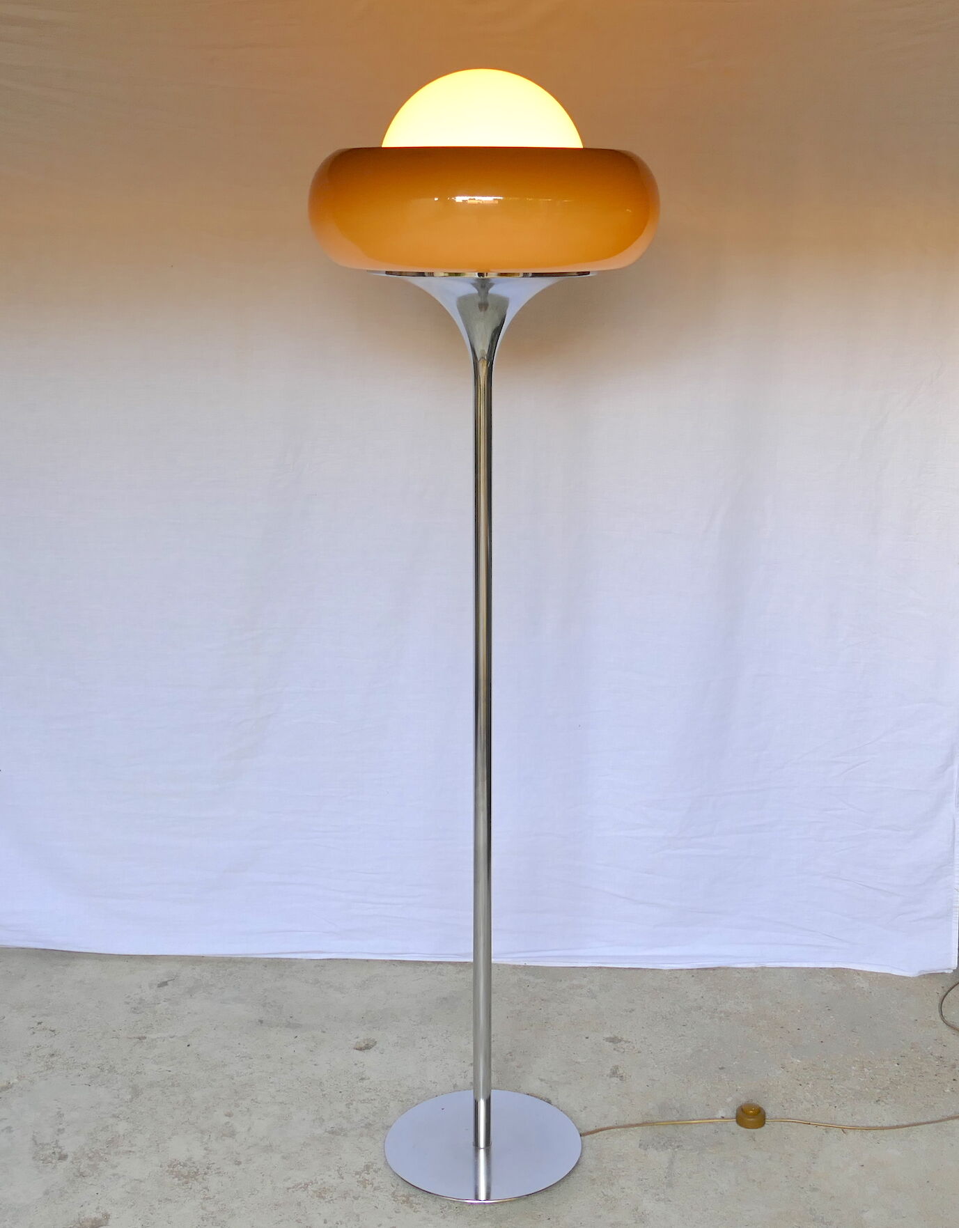Floor lamp Harvey Guzzini 1960