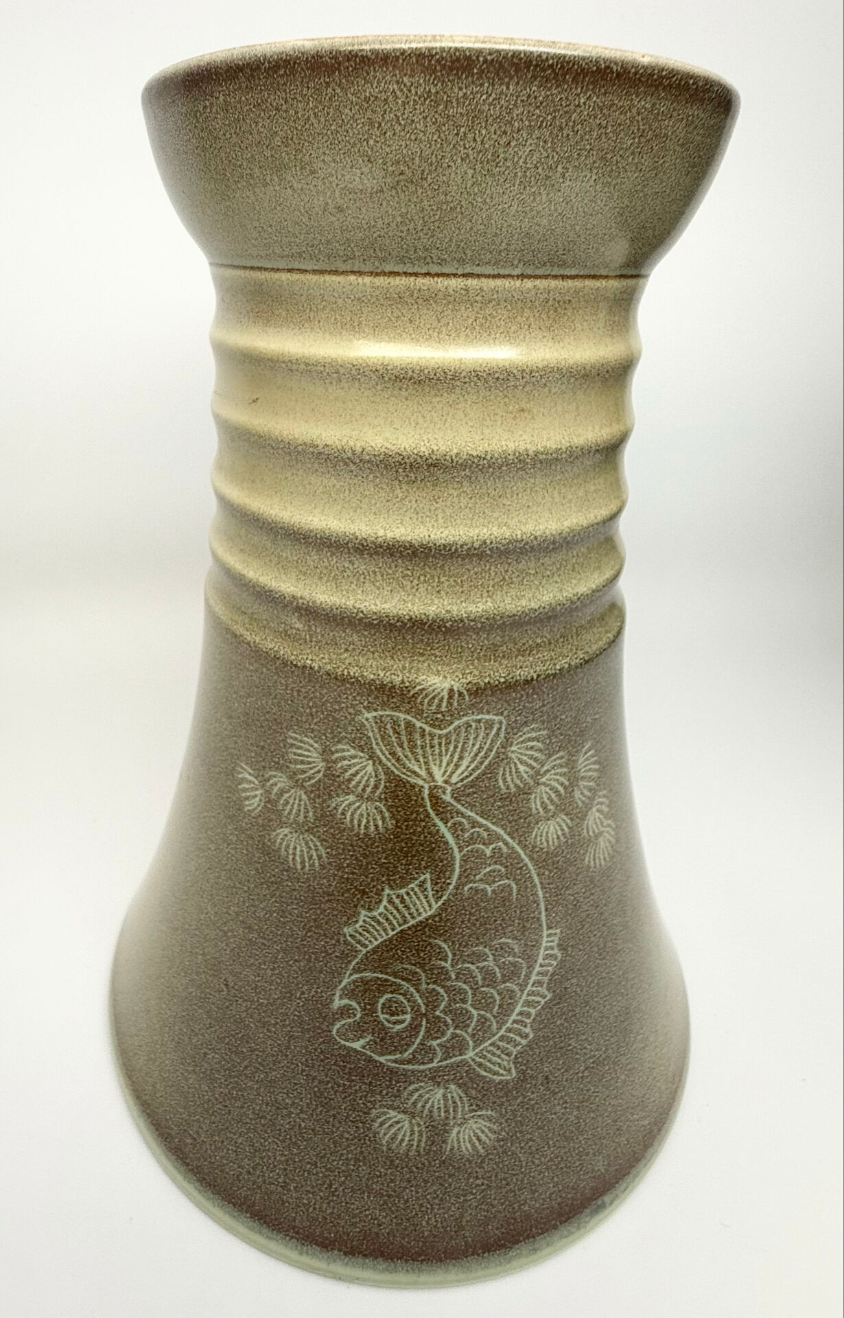 Ziegler vase Schaffhausen – sgraffito fish – Gustav Spörri period