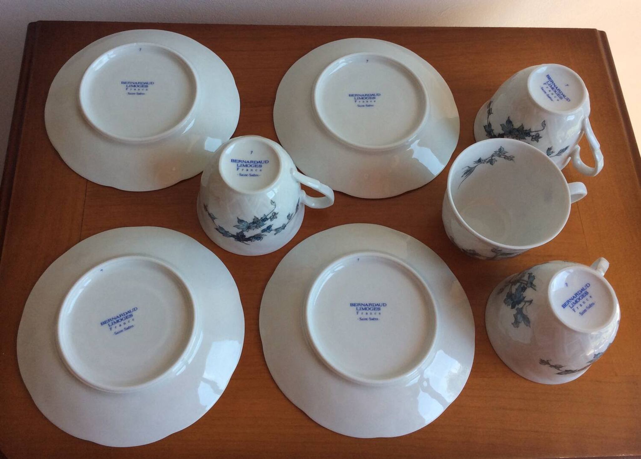 Set of 4 cups and 4 saucers limoges porcelain bernardaud