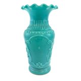 Vase en opaline bleu turquoise