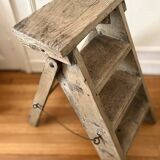 Escabeau pliant en bois ancien