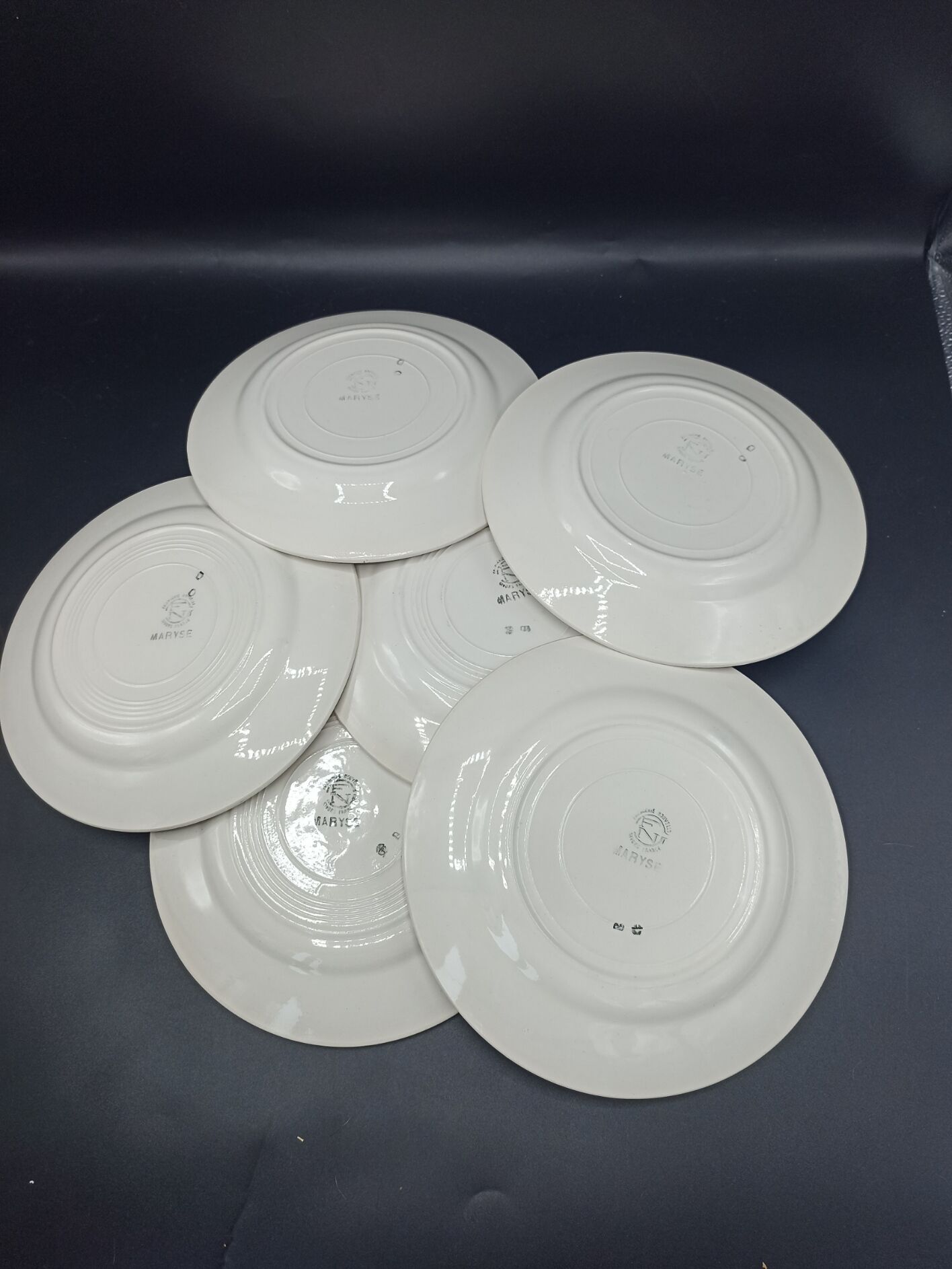6 flat plates Maryse by Givors