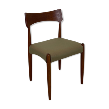 Danish MidCentury Dining Chair Model 142 by Bernt Petersen, 1960