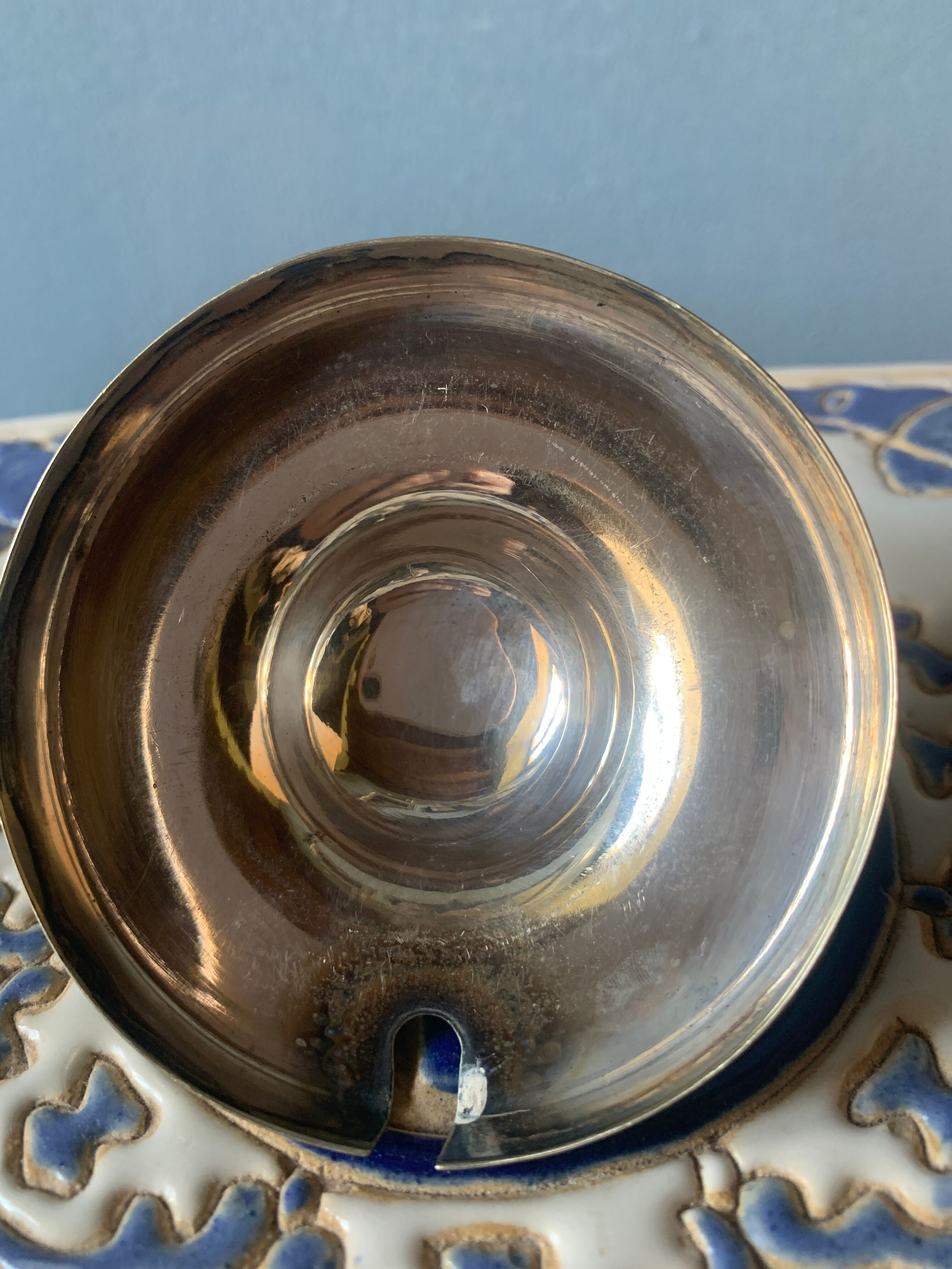 Mustard/jam pot in black jasper Wedgewood on a cane.