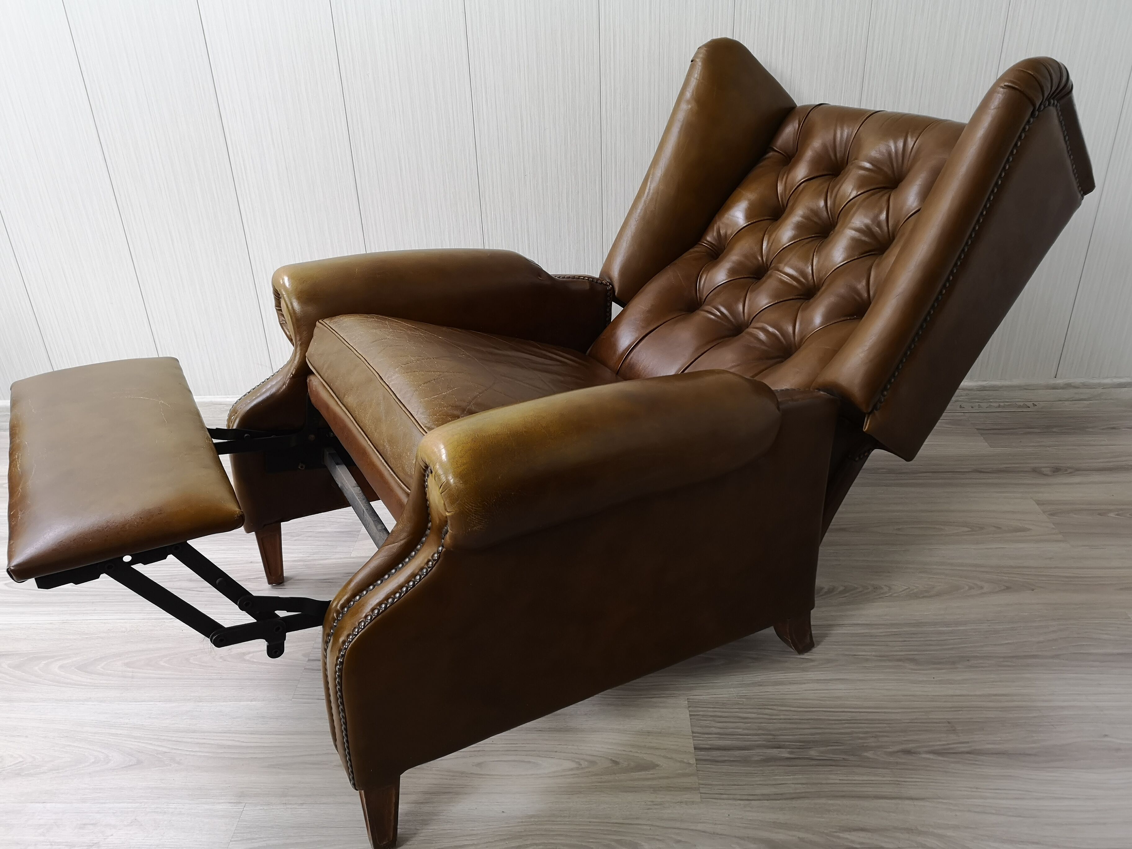 Leather reclining chair
