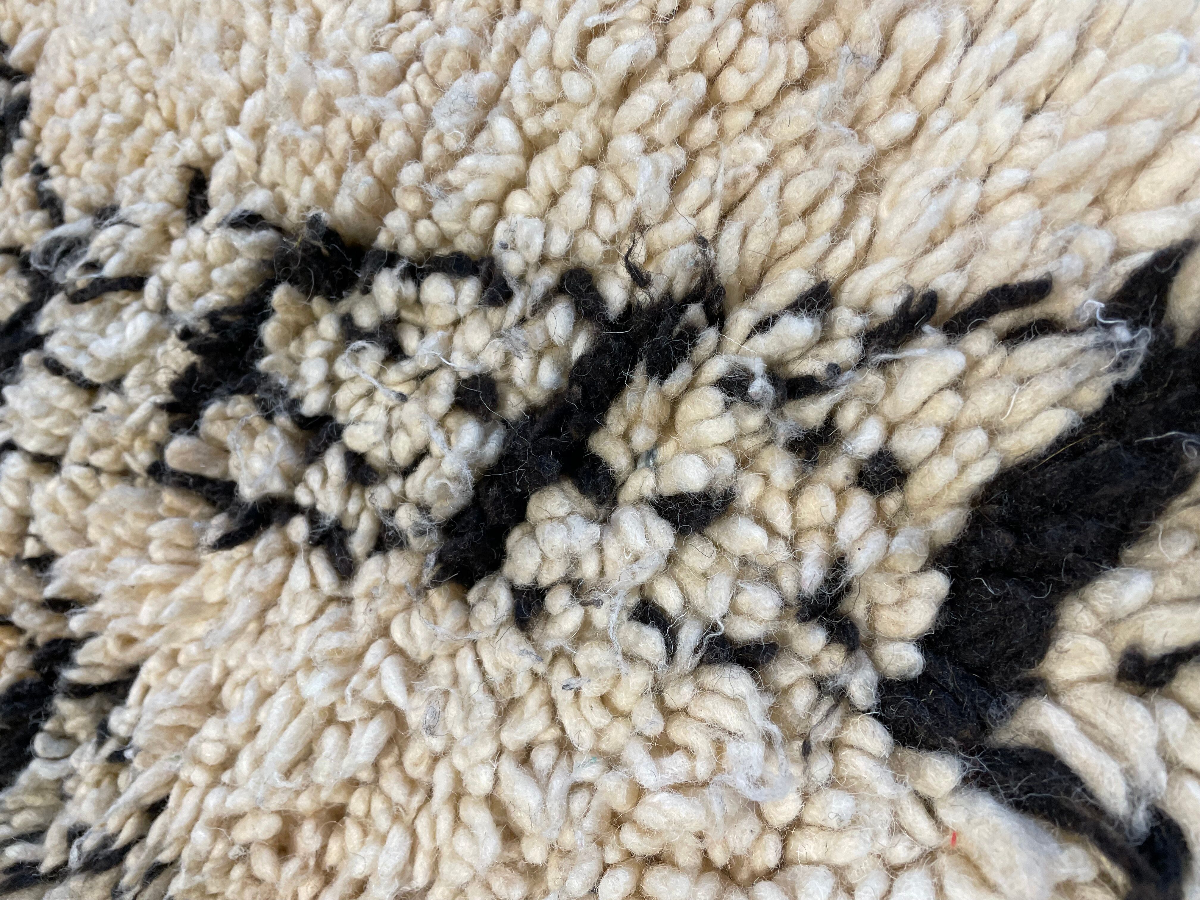 Moroccan berber carpet Beni Ouarain 100x225 cm