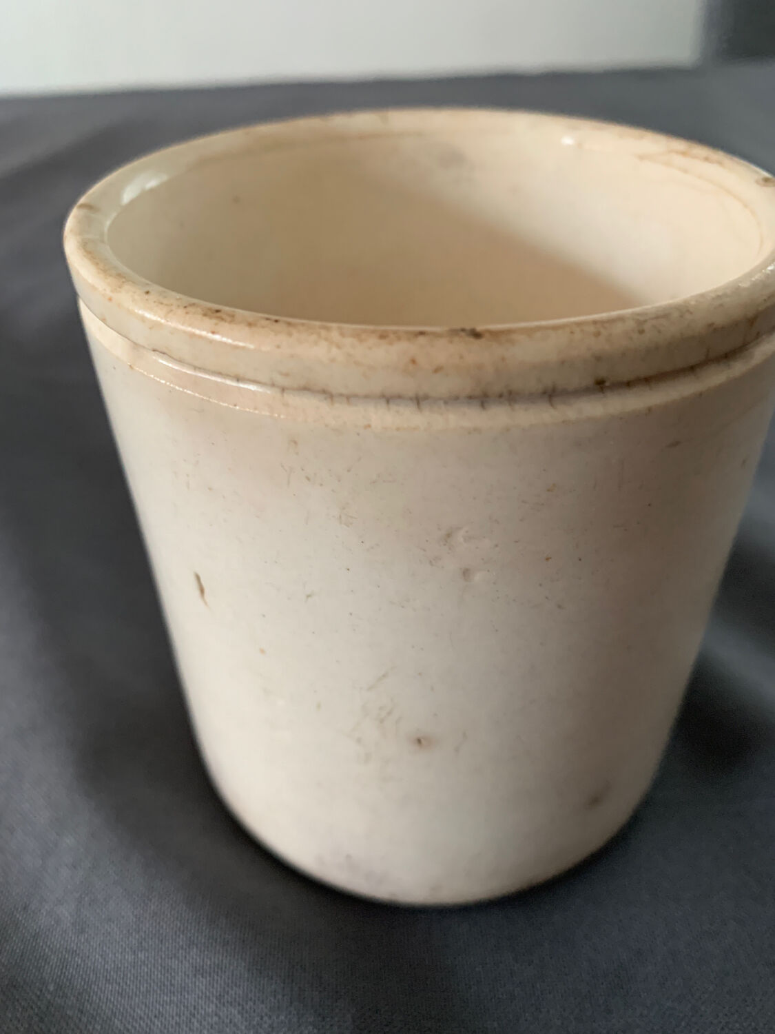 Old ceramic pot Maling Newcastle