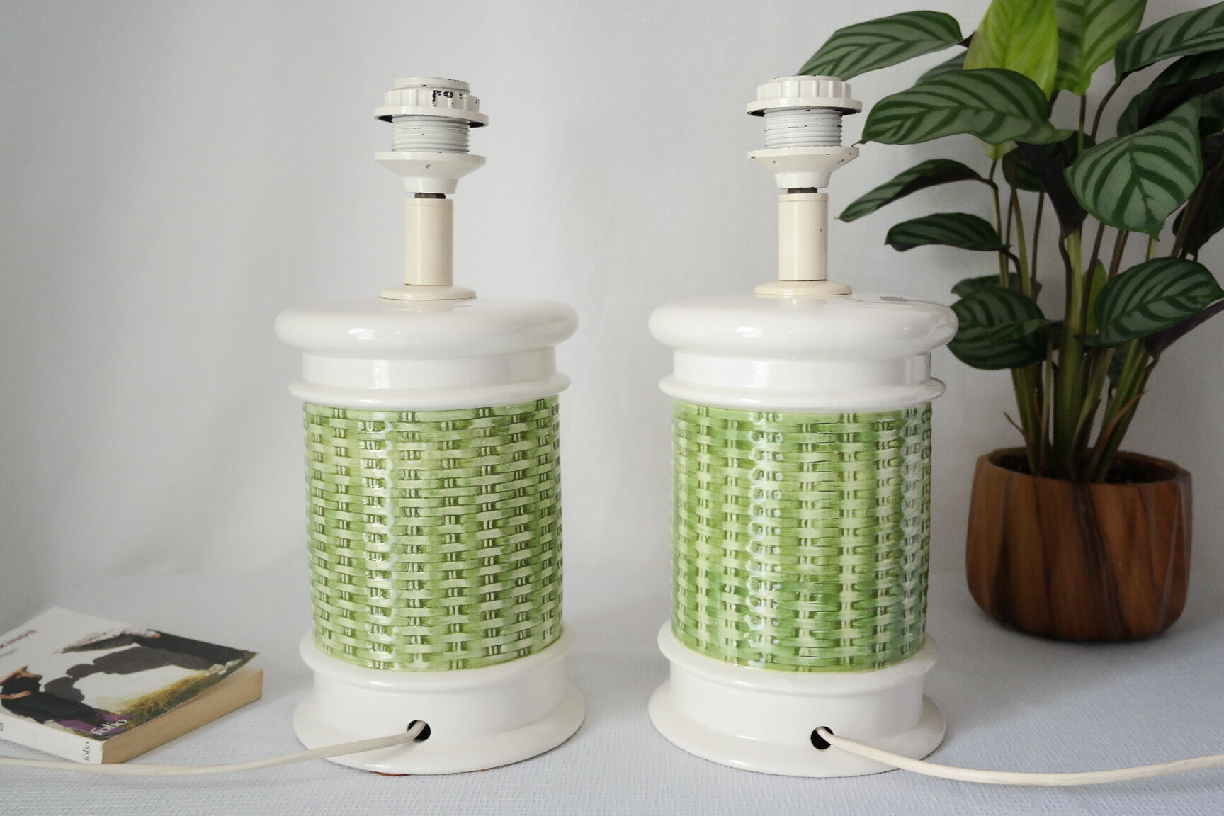 Pair of legs of ceramic lamp basketry italy vintage