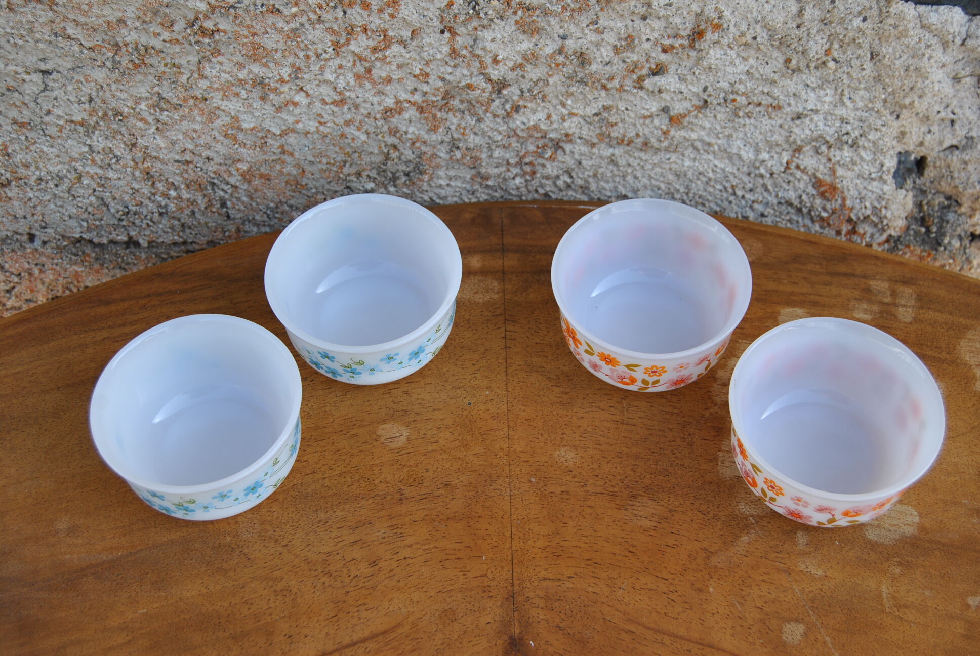 Series of 4 Scania and Veronica ramekins from Arcopal 70s/80s